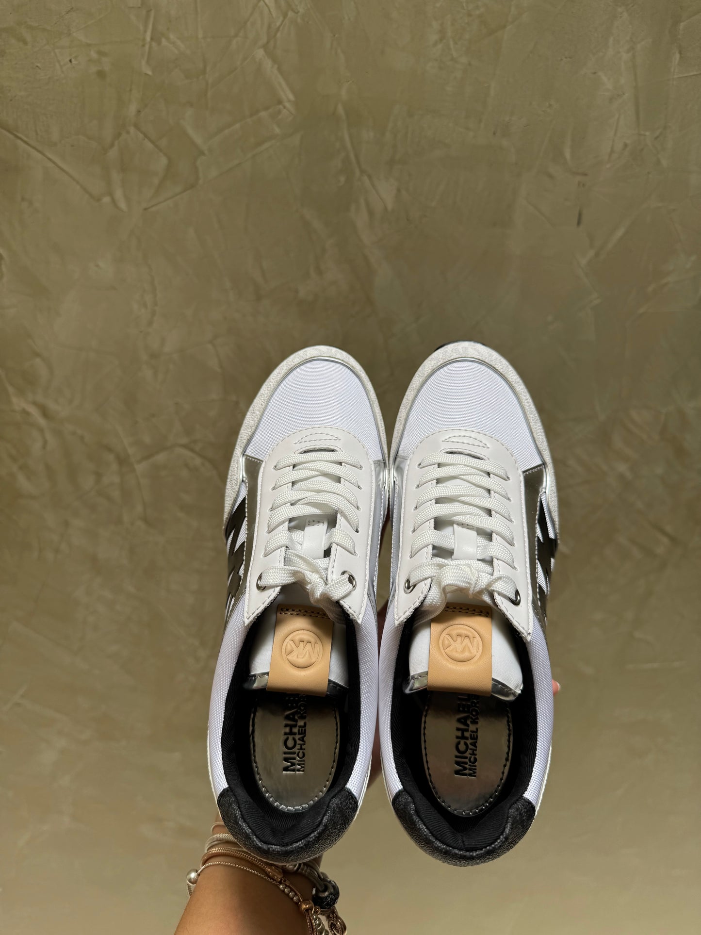 Tenis Michael Kors Blancos talla 24MX (sin caja)