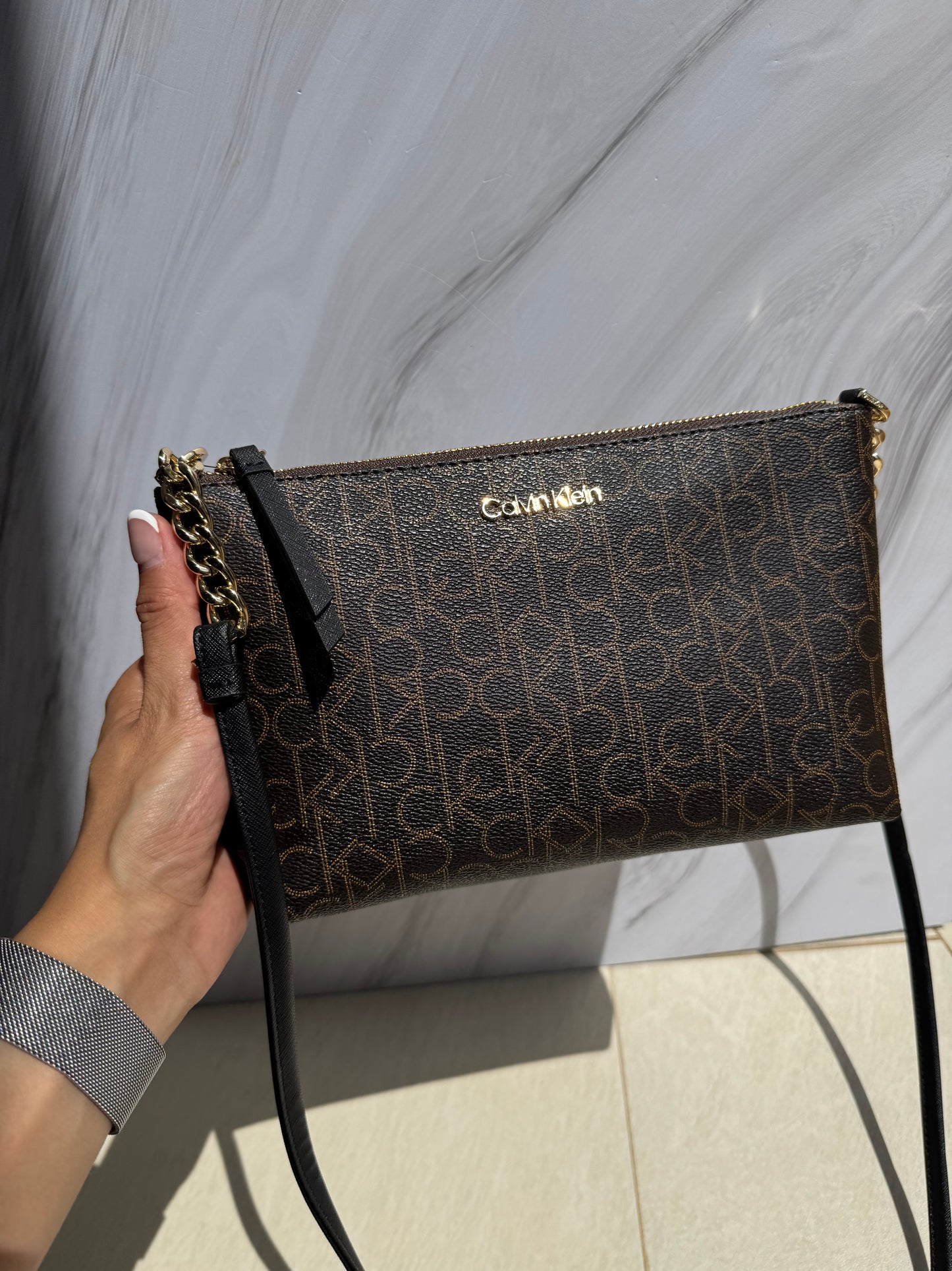 Crossbody Calvin Klein Cafe con Logo