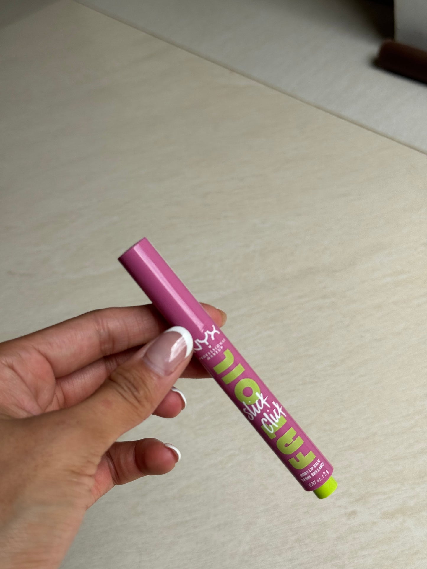 Fat Oil Slick Click Vegan Lip Balm NYX -DM ME-
