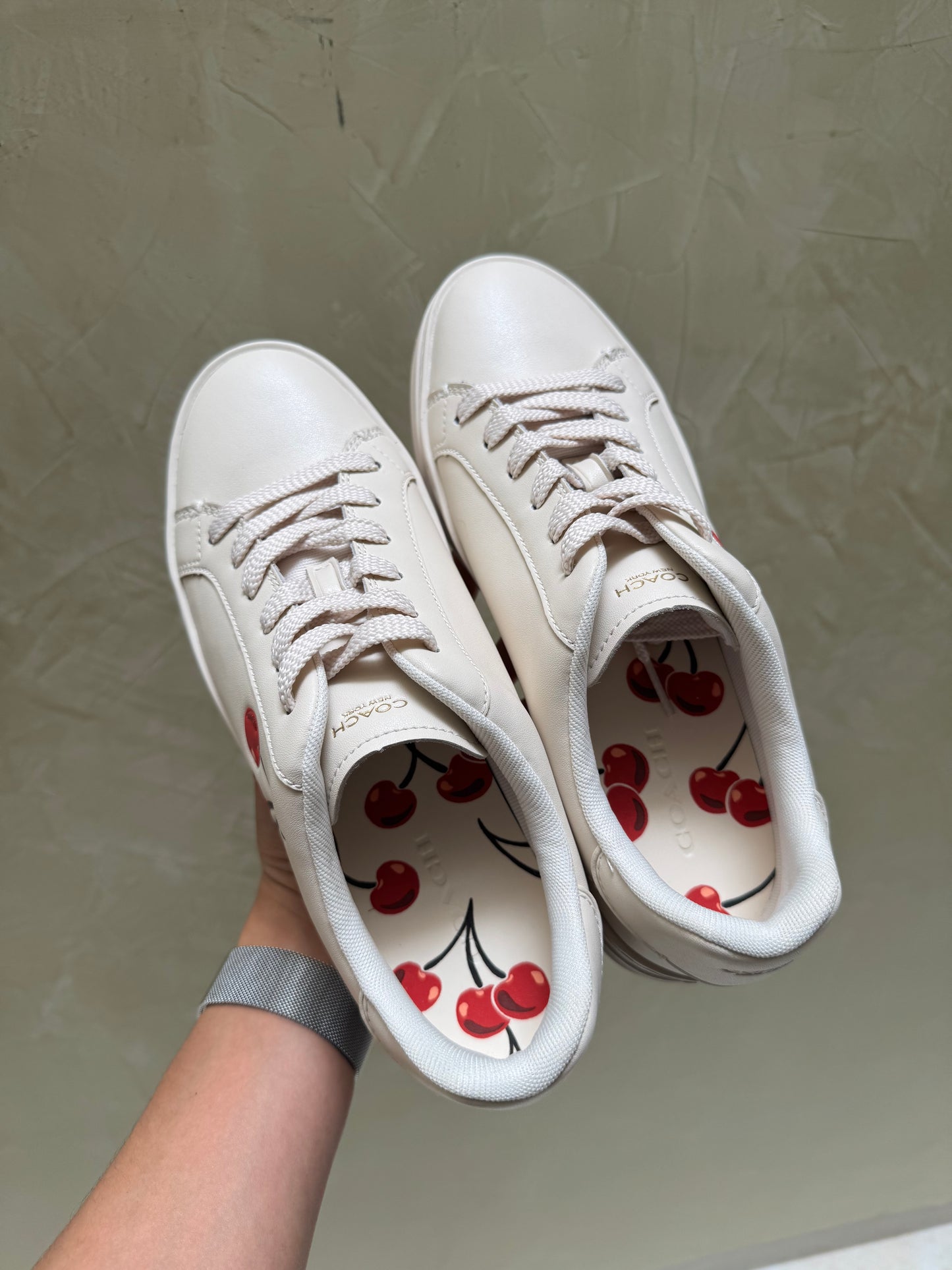 Tenis Coach CHERRY Talla 26mx (sin caja)