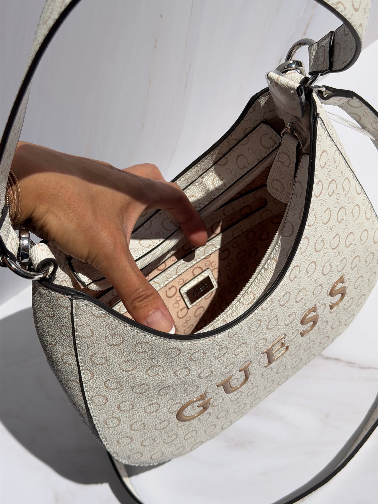 Crossbody GUESS Blanca con Logo