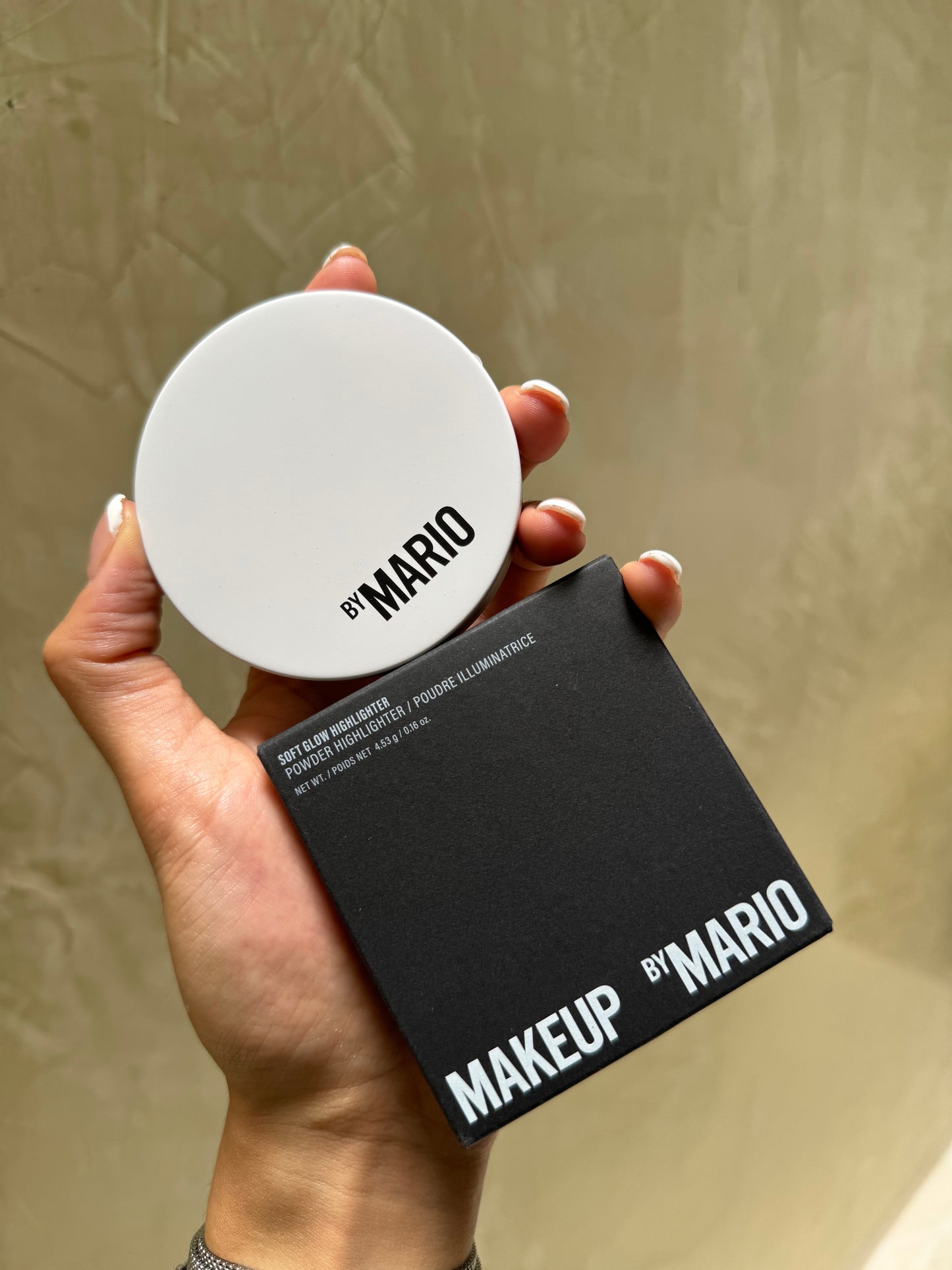 MAKEUP BY MARIO Soft Glow Highlighter Tono- GOLDEN