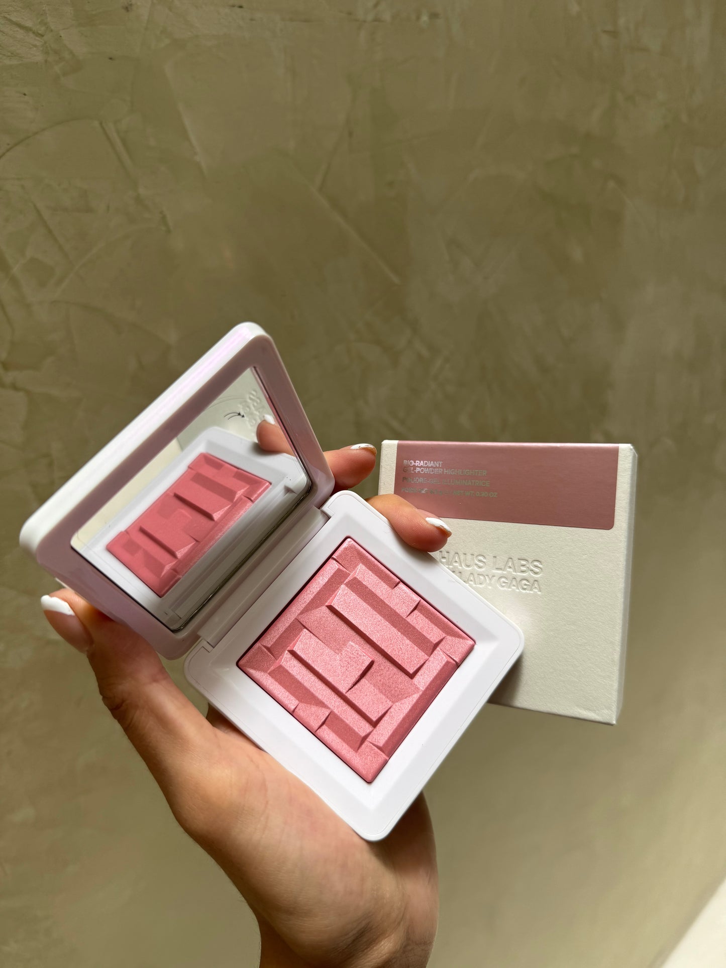 Bio-Radiant Gel-Powder Highlighter Haus Labs- ROSE QUARTZ