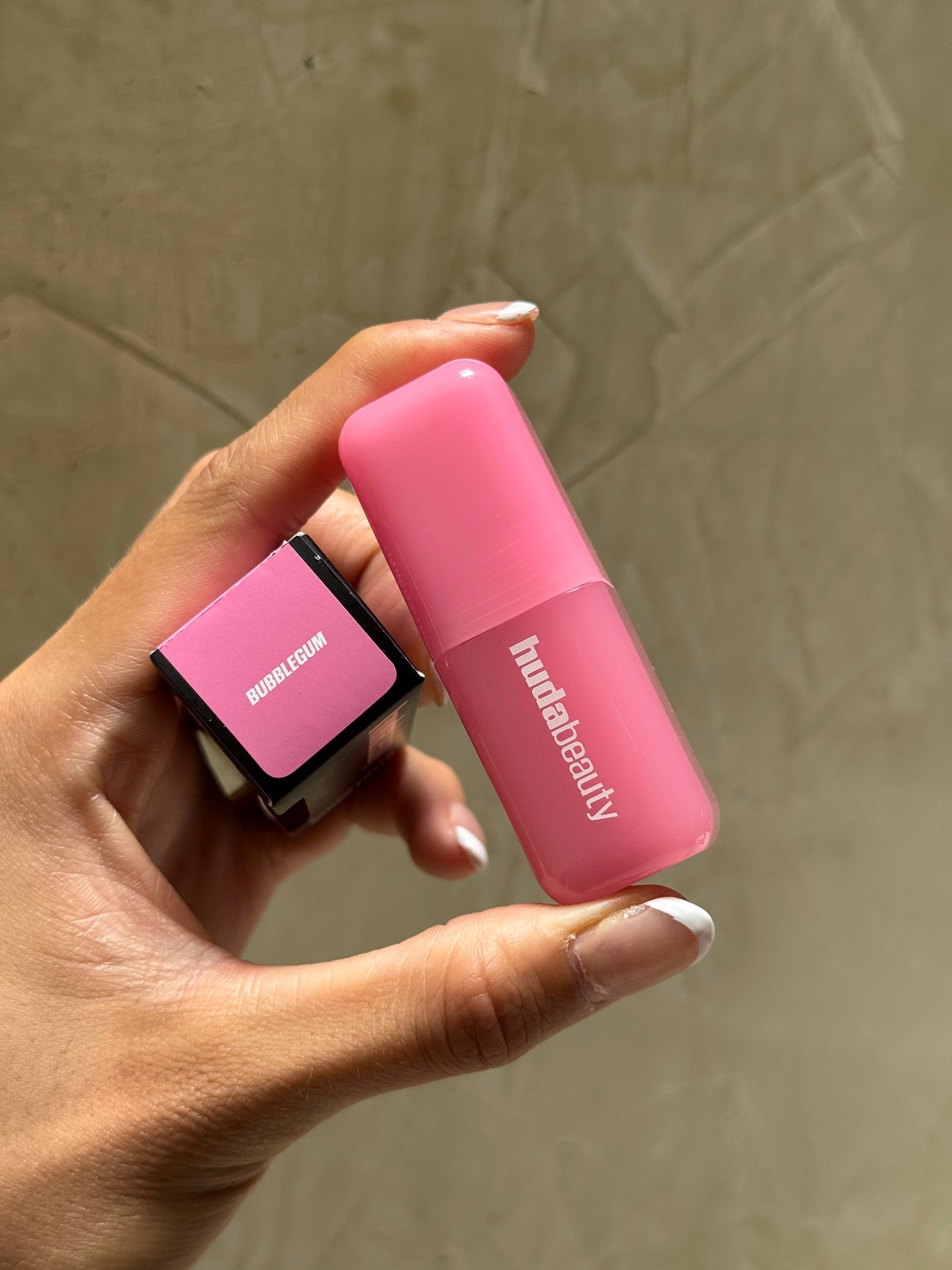 HUDA BEAUTY Blush Filter Soft Glow Liquid Blush SUNSET LYCHEE