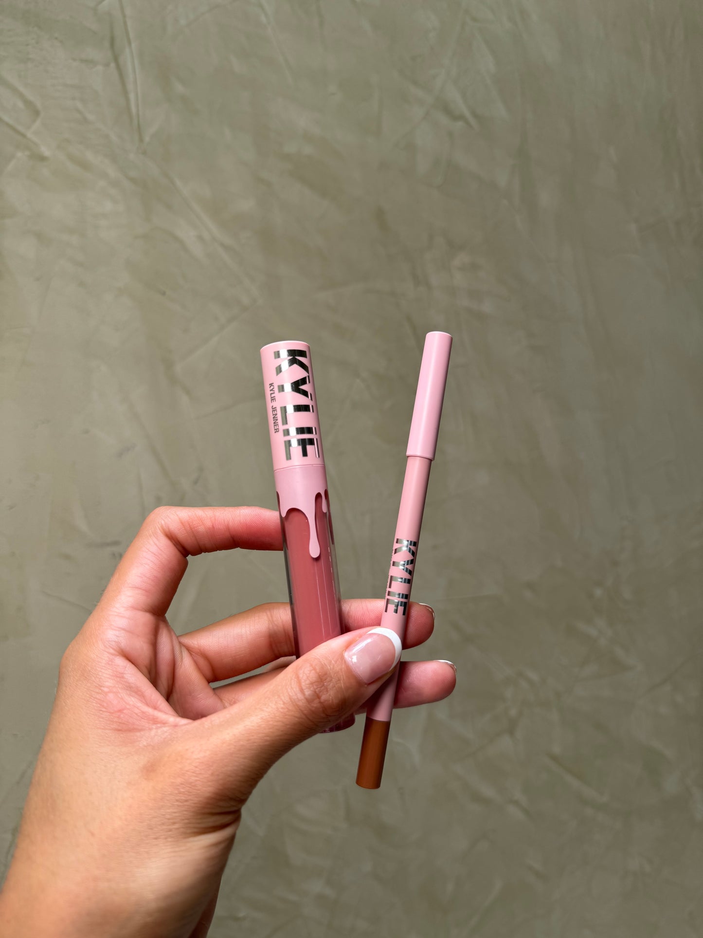 Matte Lip Kit Kylie Cosmetics