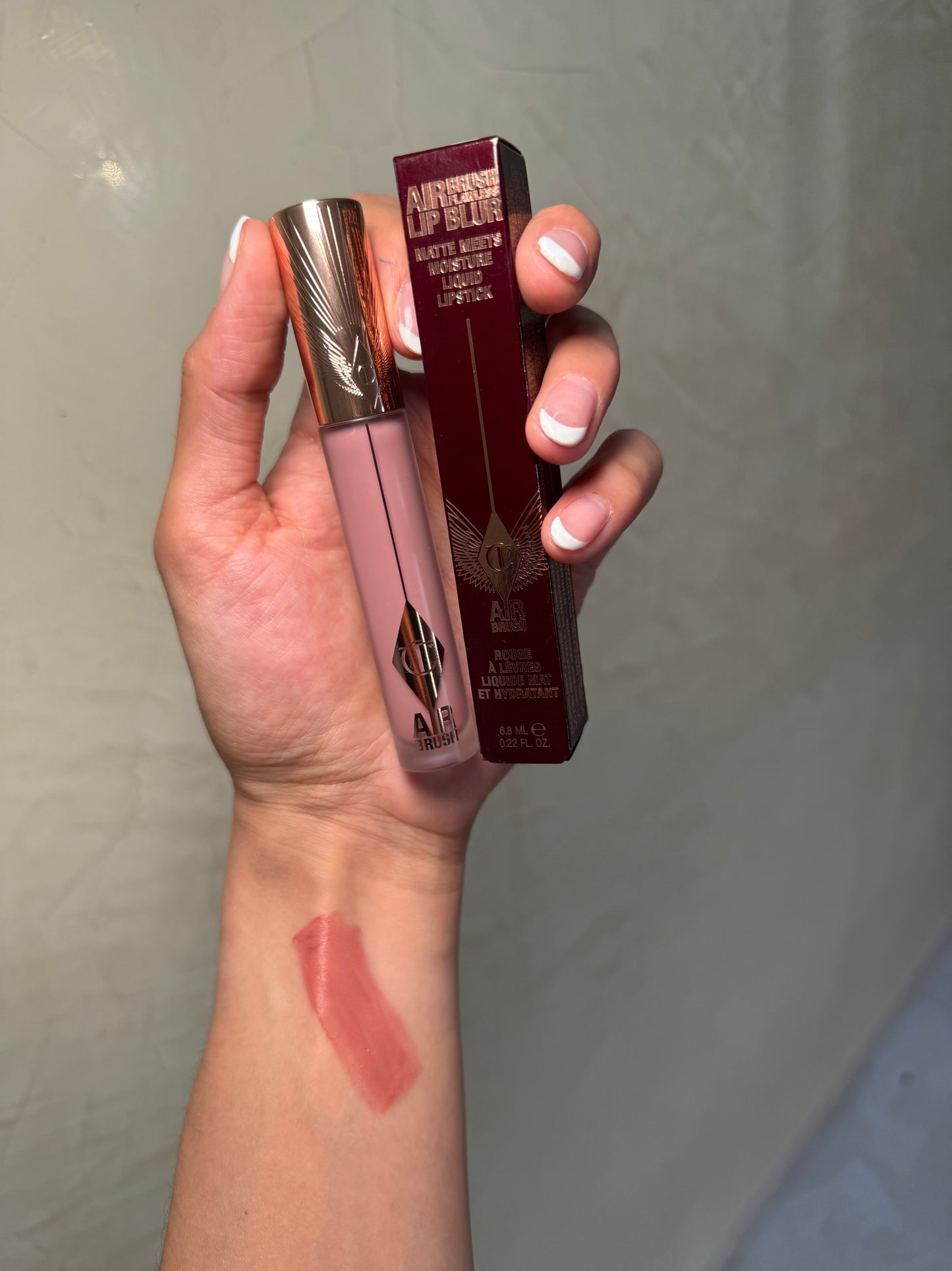 Airbrush Flawless Matte Lip Blur Liquid Lipstick- tono Pillow Talk Blur CHARLOTTE TILBURY