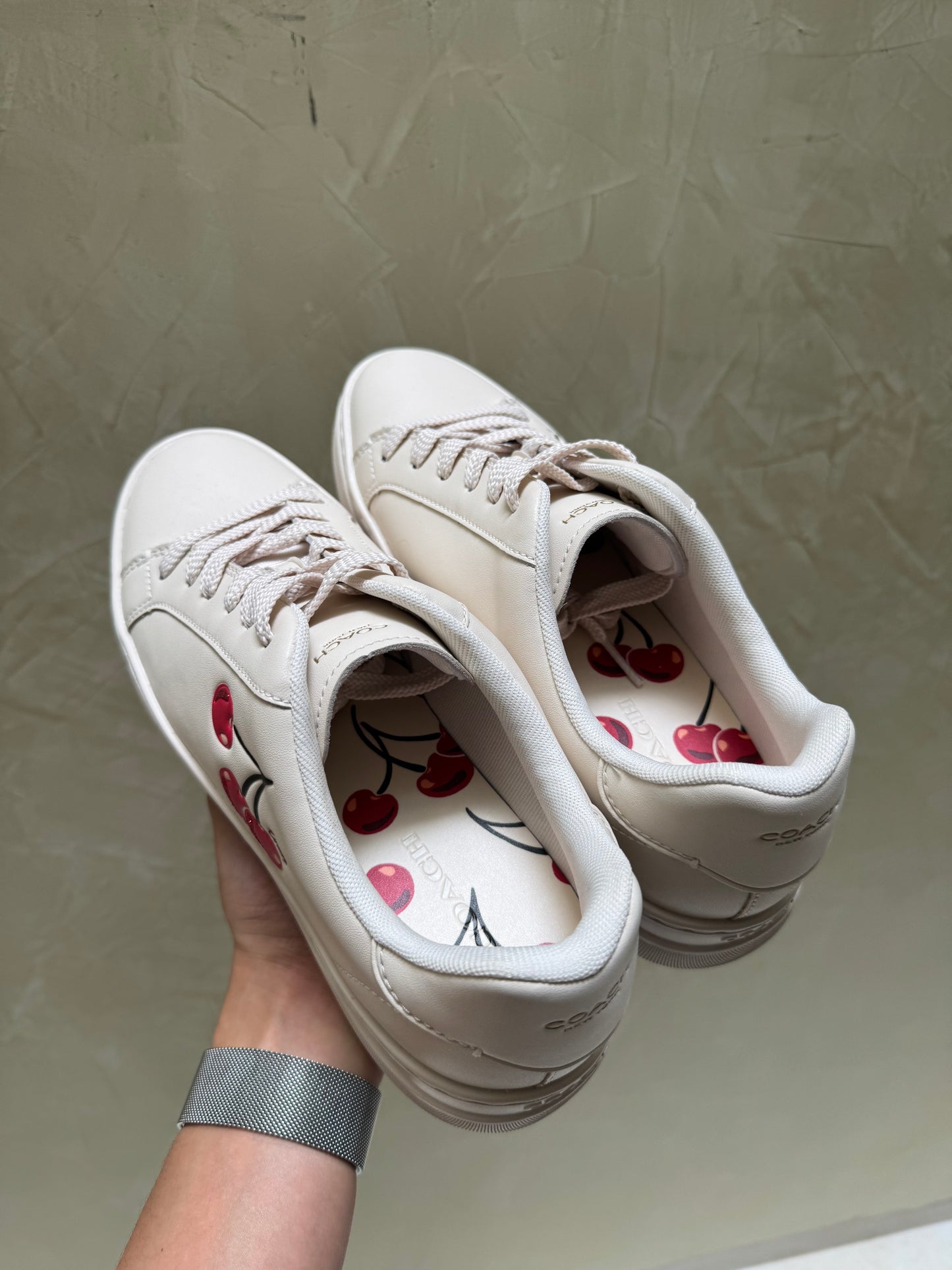 Tenis Coach CHERRY Talla 26mx (sin caja)