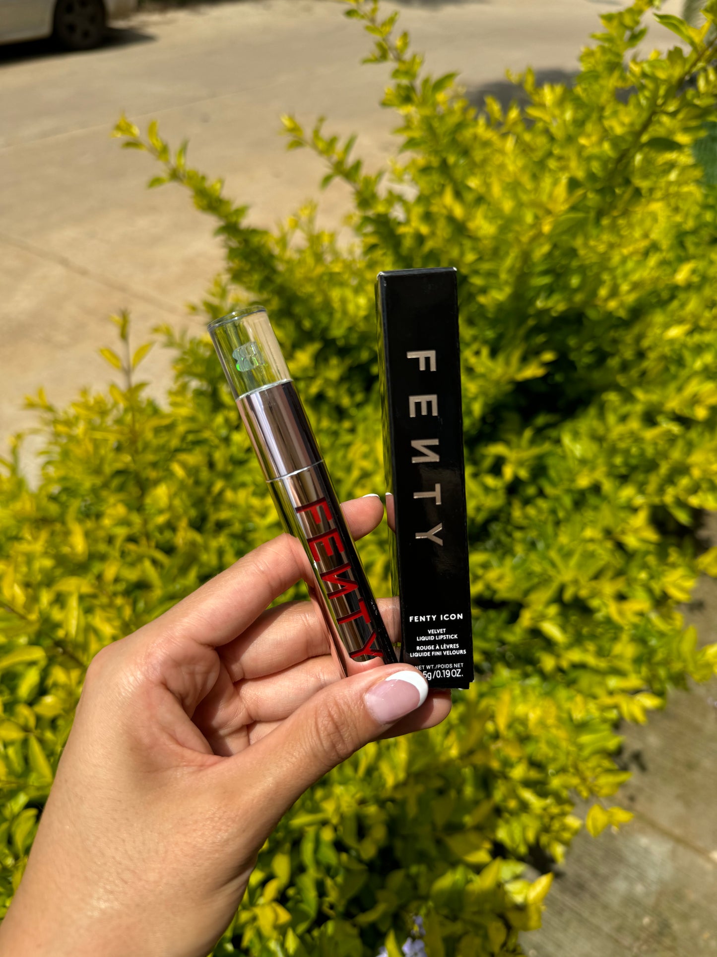 Fenty Beauty by Rihanna- Fenty Icon Velvet Liquid Lipstick Tono- H.B.I.C. 02