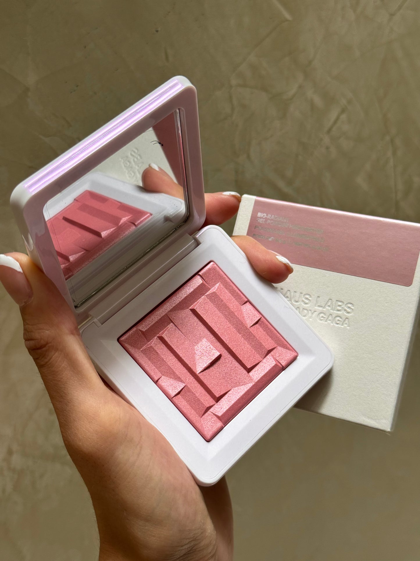 Bio-Radiant Gel-Powder Highlighter Haus Labs- ROSE QUARTZ