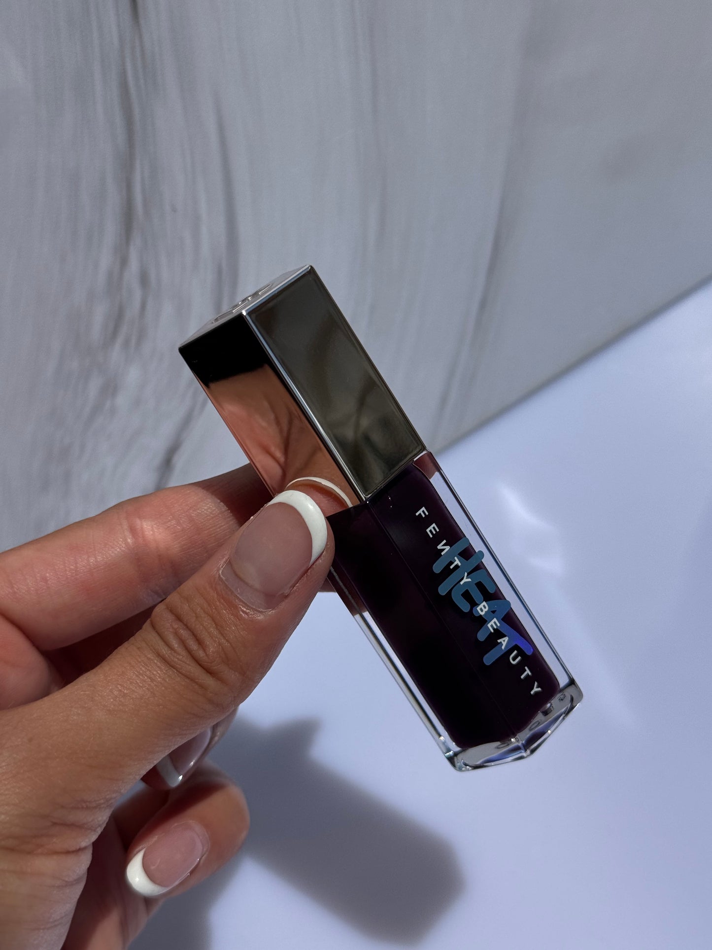 Gloss HEAT Fenty Beauty Lip Plumper Tono- PURPLE PEPP’R (sin caja)