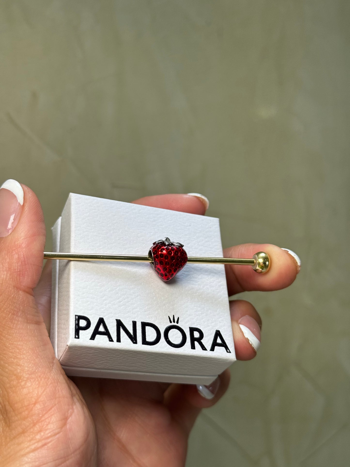 Charm Strawberry PANDORA fresa