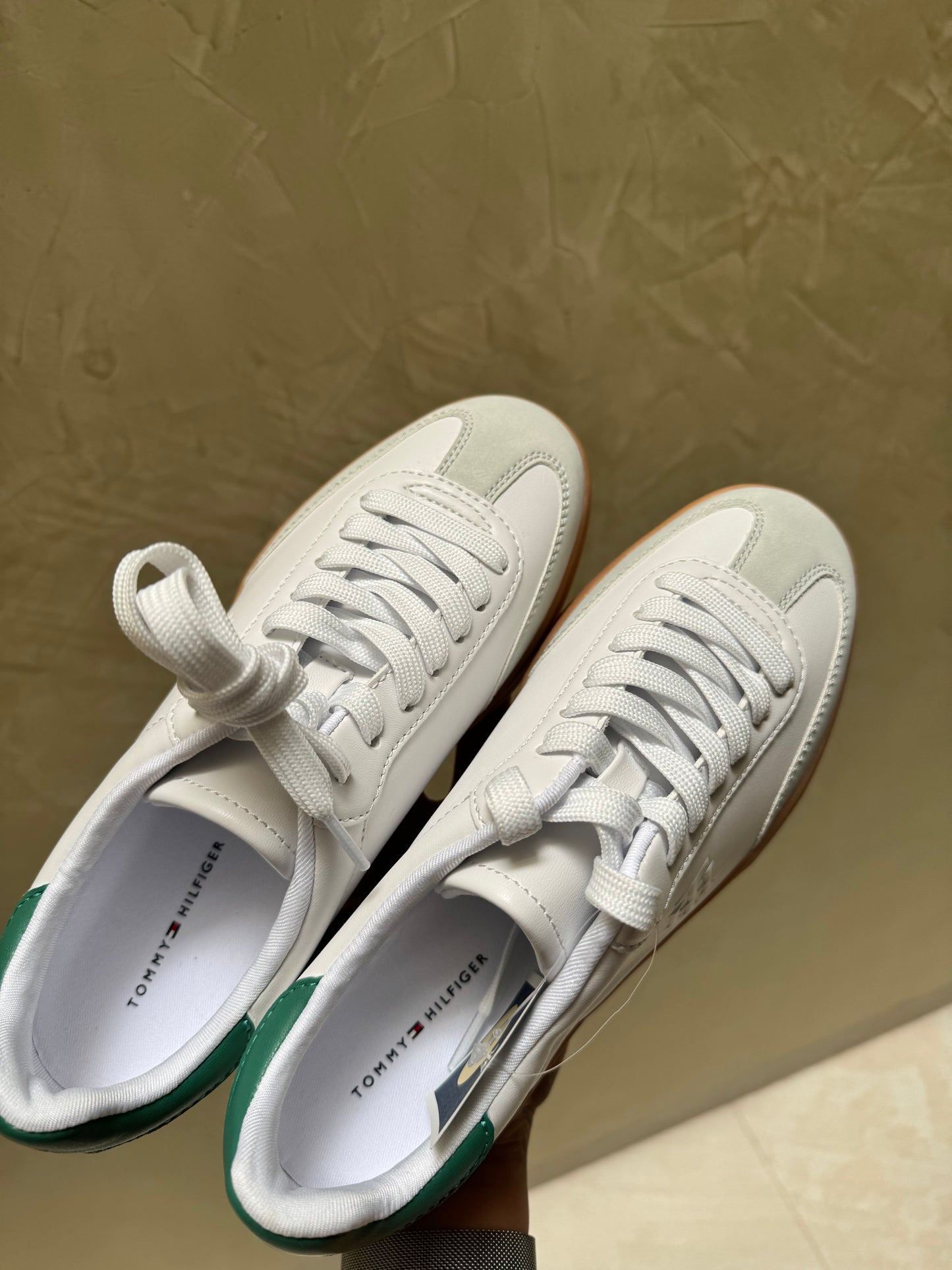 Tenis Tommy Hilfiger Talla 25MX (sin caja)