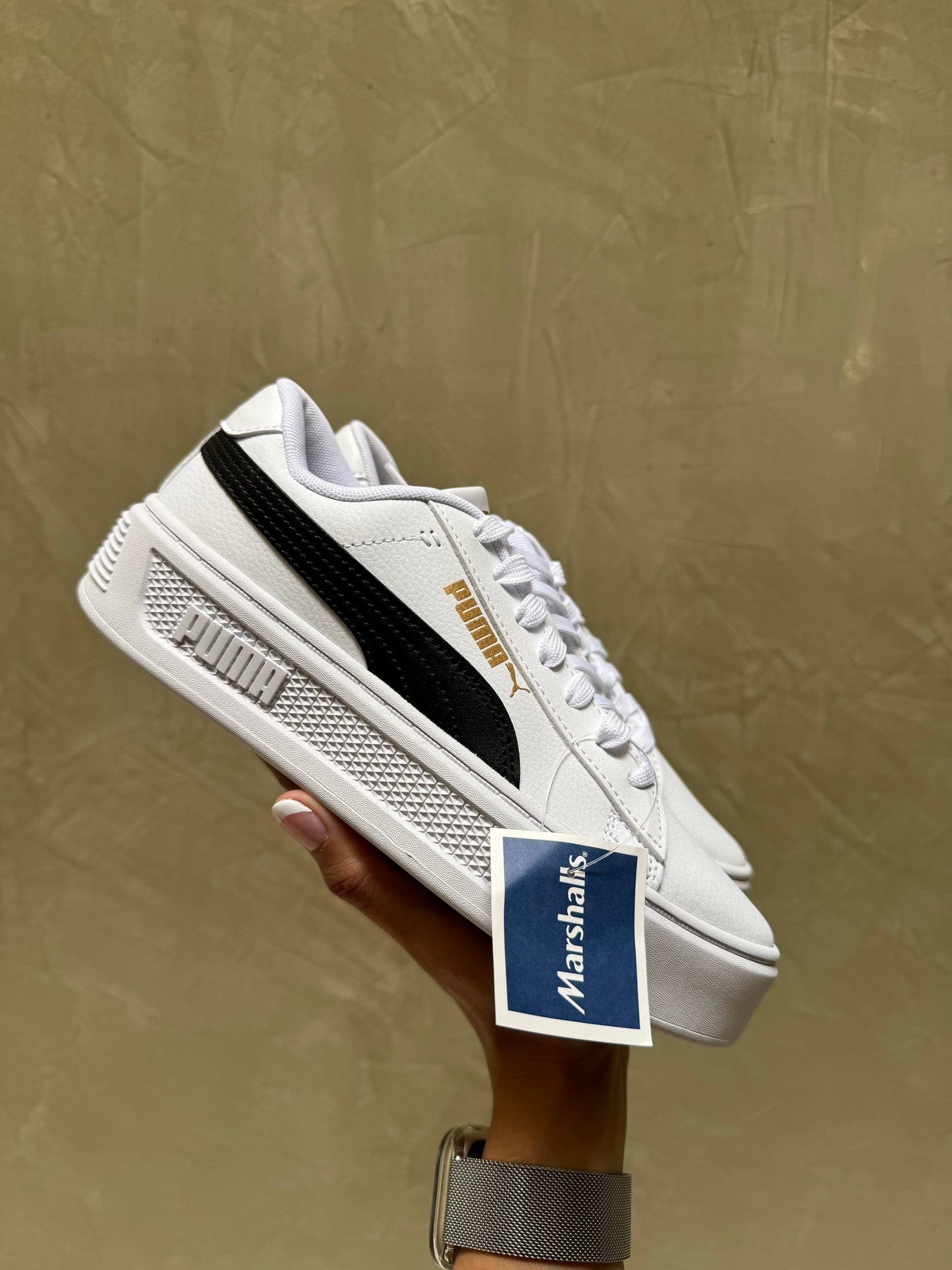 Tenis Puma Talla 23.5 (sin caja)