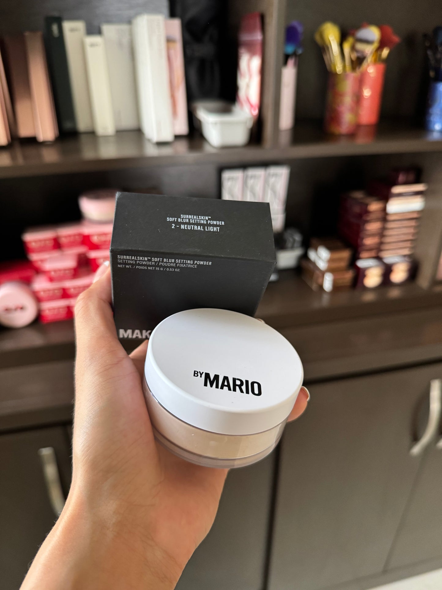 MAKEUP BY MARIO SurrealSkin™ Talc-Free Soft Blur Setting Powder Tono-2 Neutral Light