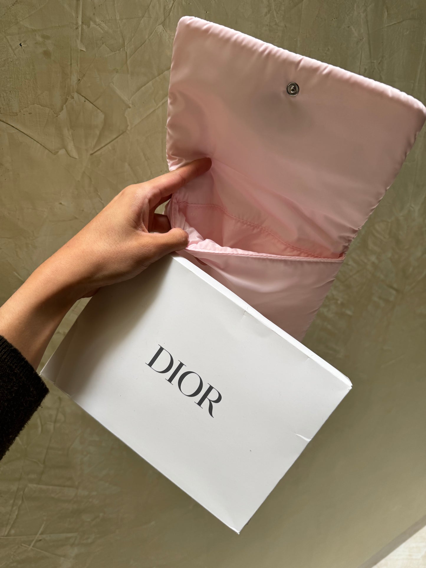 Cosmetiquera DIOR rosa Puffy