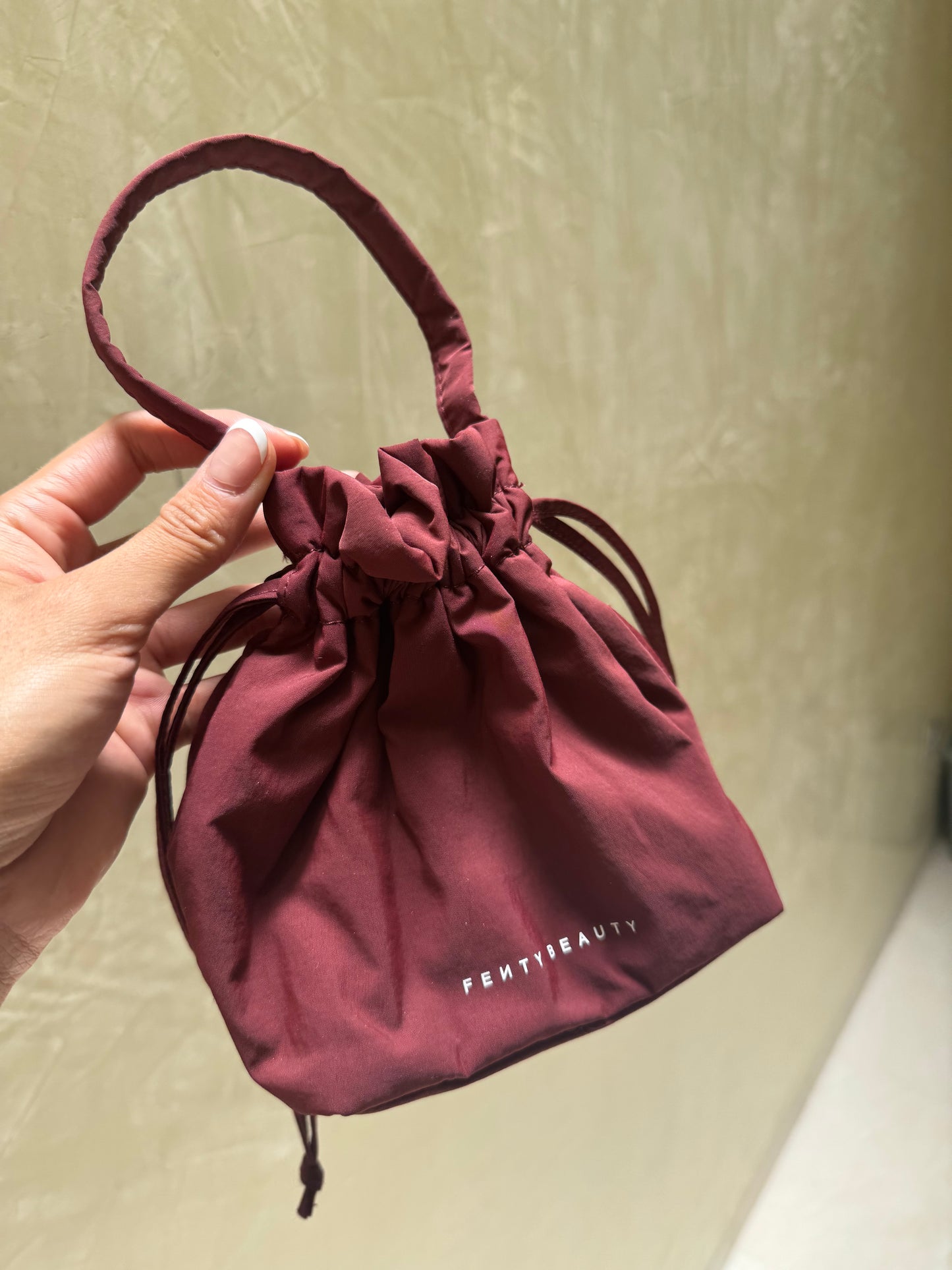 CHOCOLATE CHERRIEZ 2-PIECE LIP SET + POUCH