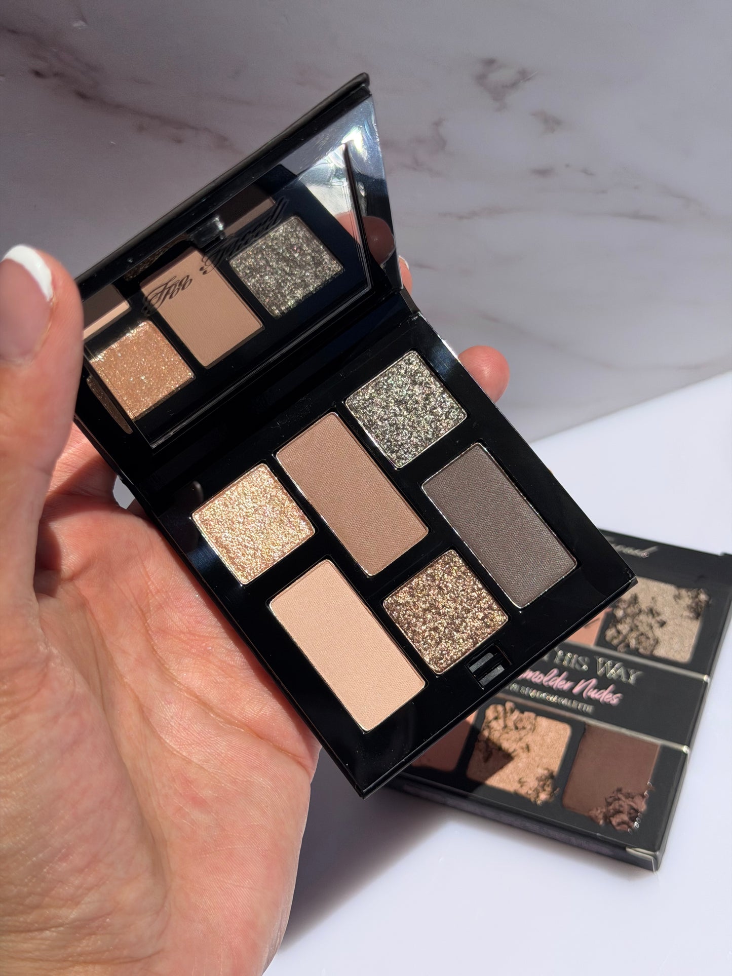 Too Faced-Mini Born This Way Complexion-Inspired Eyeshadow Palette