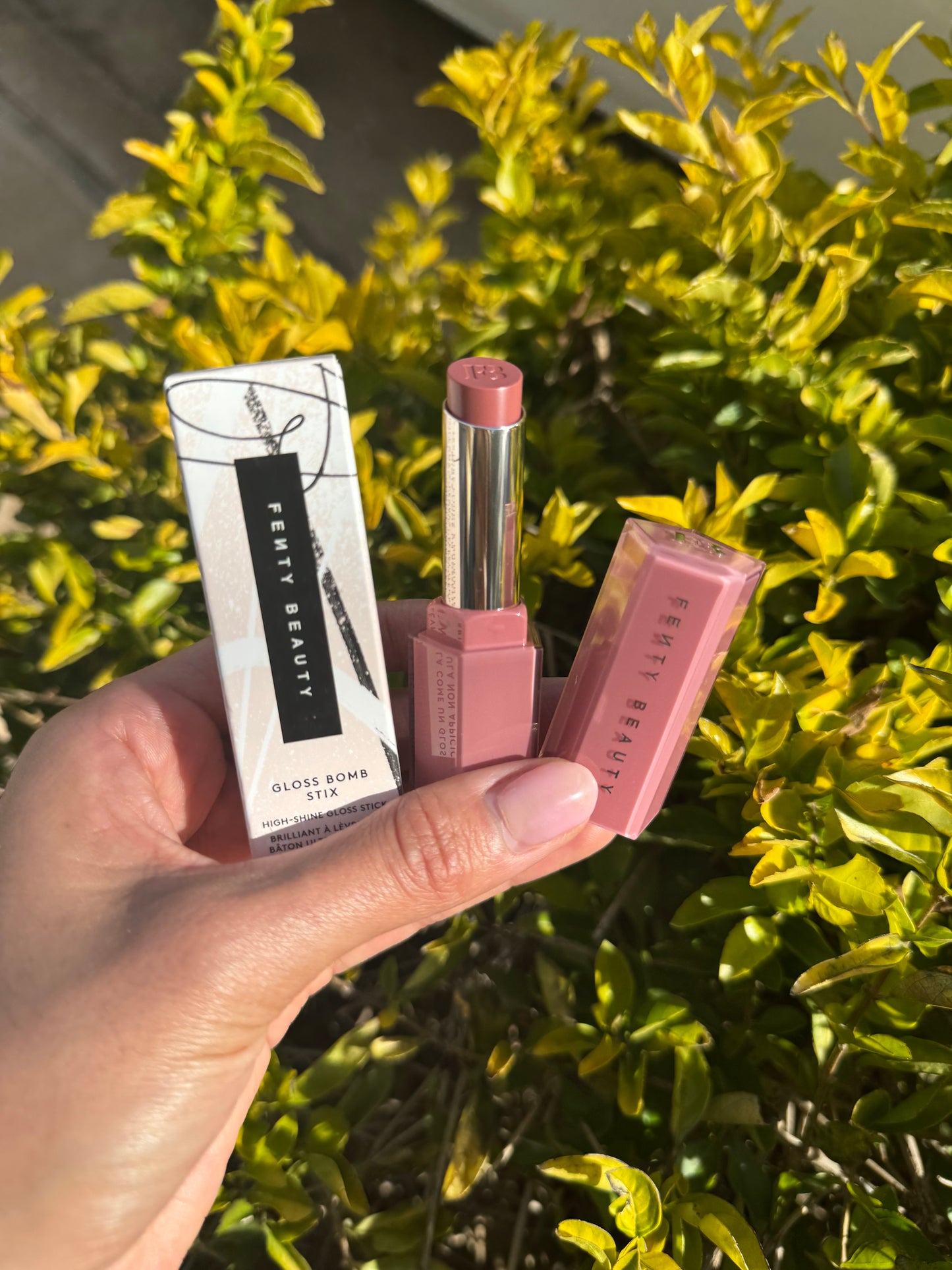 Gloss Bomb Stix High-Shine Gloss Stick- FENTY BEAUTY - Is It Fu$$y