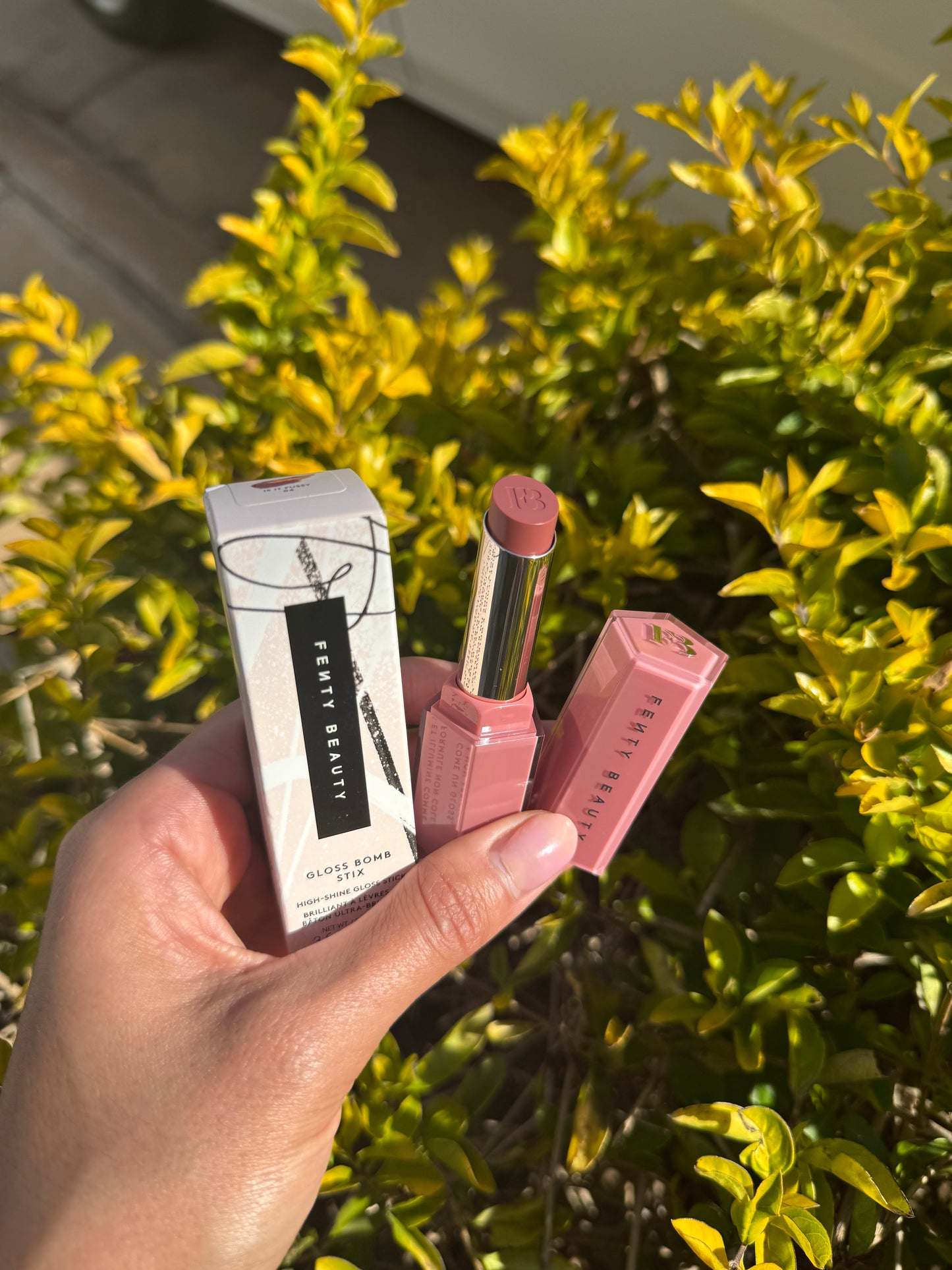 Gloss Bomb Stix High-Shine Gloss Stick- FENTY BEAUTY - Is It Fu$$y