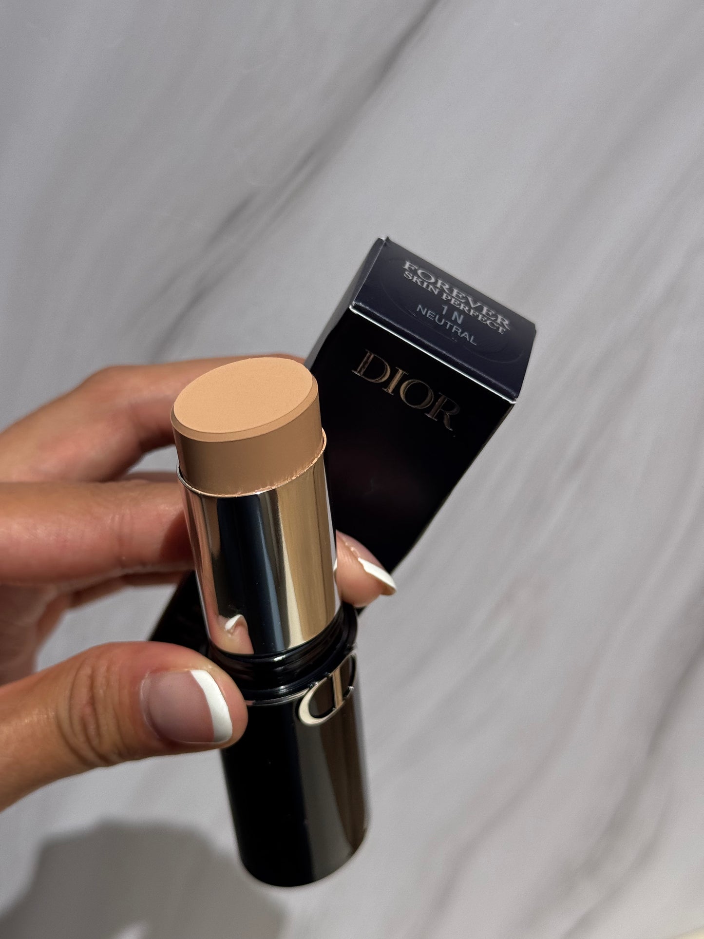 Forever Skin Perfect 24H Multi-Use Foundation Stick tono 1N DIOR