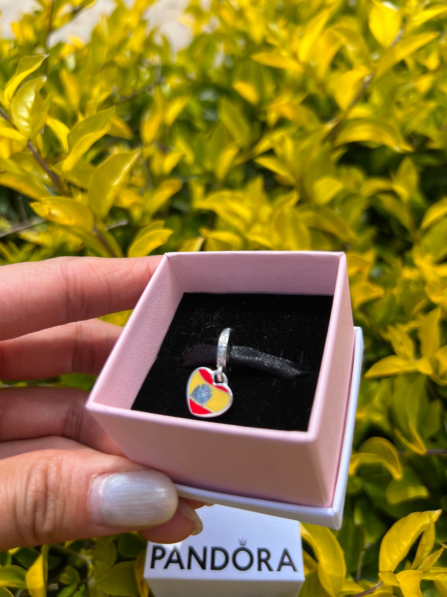 Charm bandera España con diamantitos PANDORA ESPAÑA