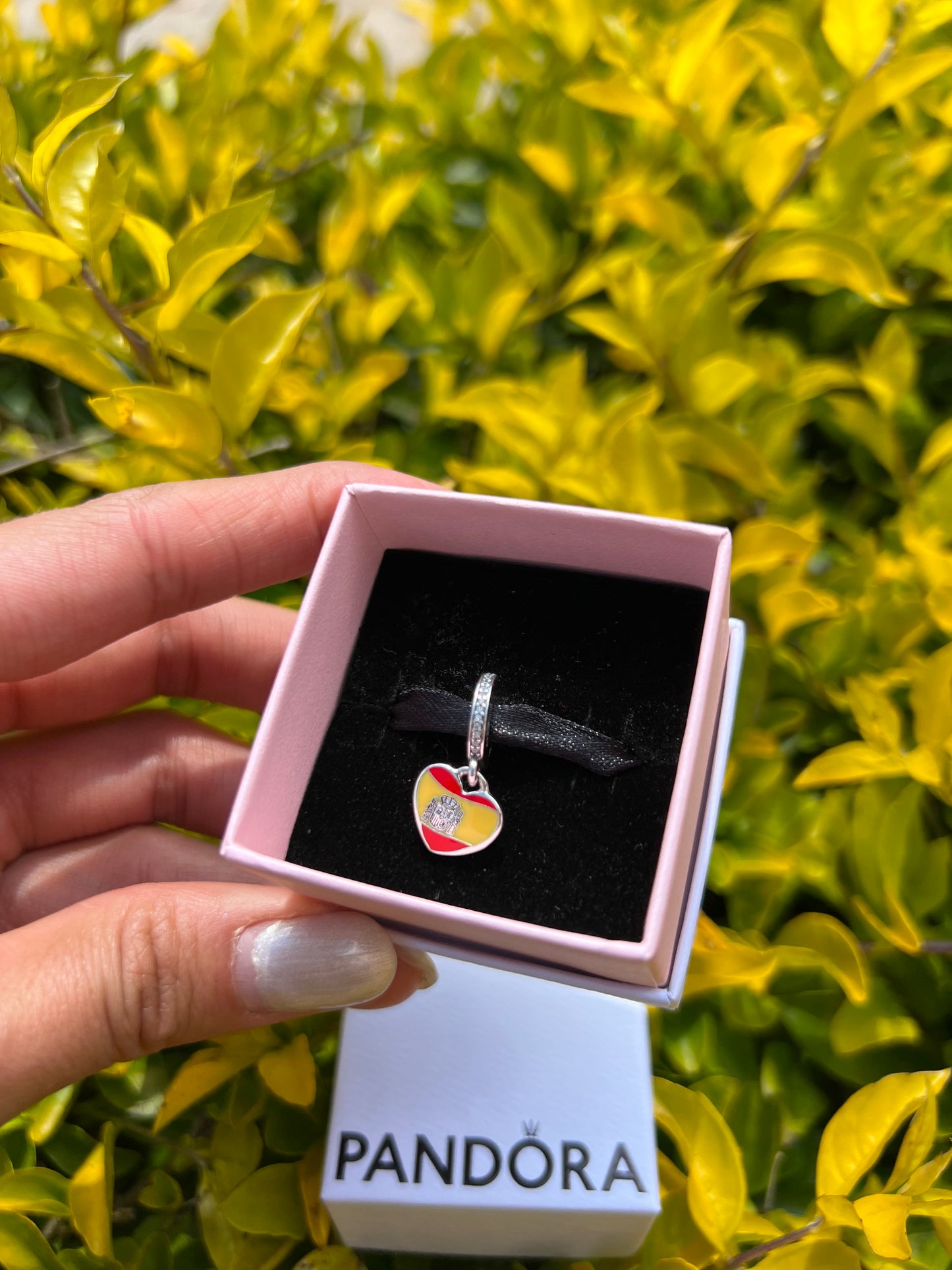 Charm bandera España con diamantitos PANDORA ESPAÑA