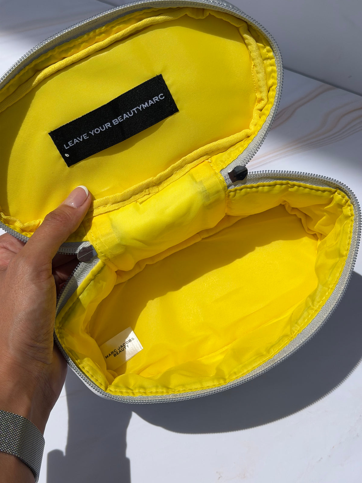 Makeup Bag- MARC JACOBS cosmetiquera plata