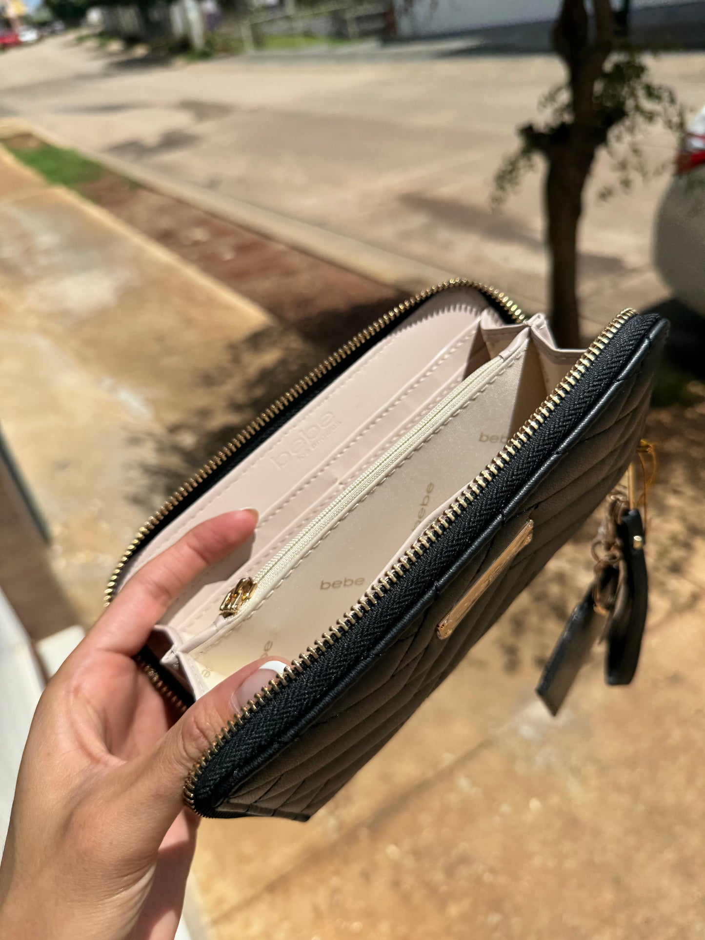 Cartera Bebe Negra con Tarjetero