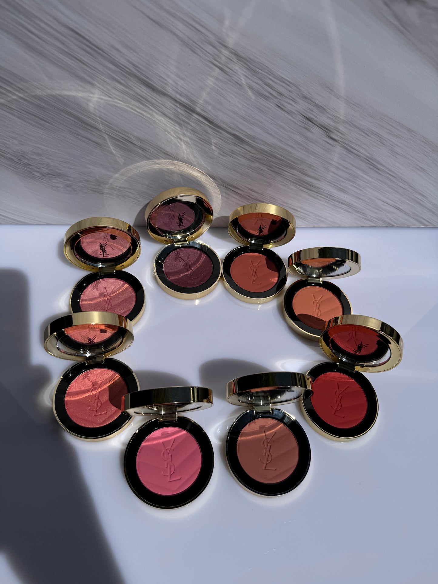 Yves Saint Laurent Make Me Blush 24H Buildable Powder Blush Tono- 37 PEACHY NUDE