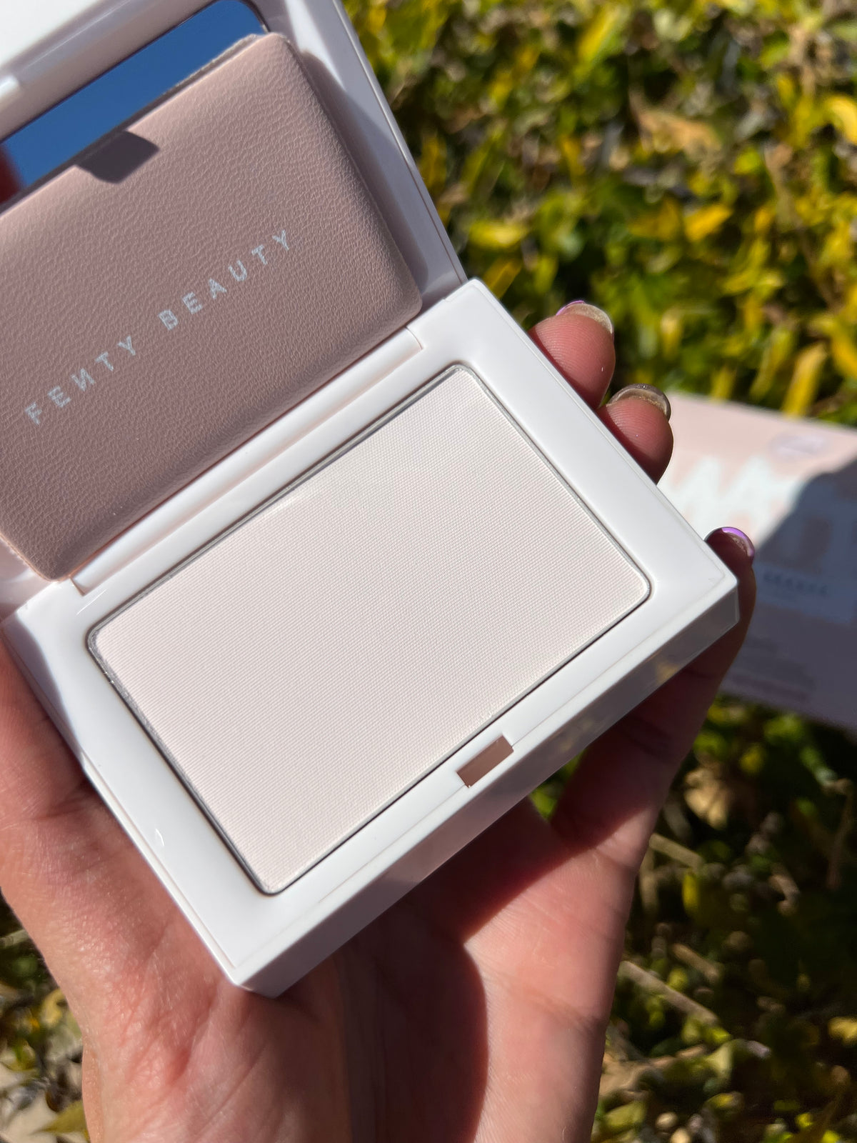 Invisimatte Instant Setting + Blotting Powder Fenty Beauty By Rihanna