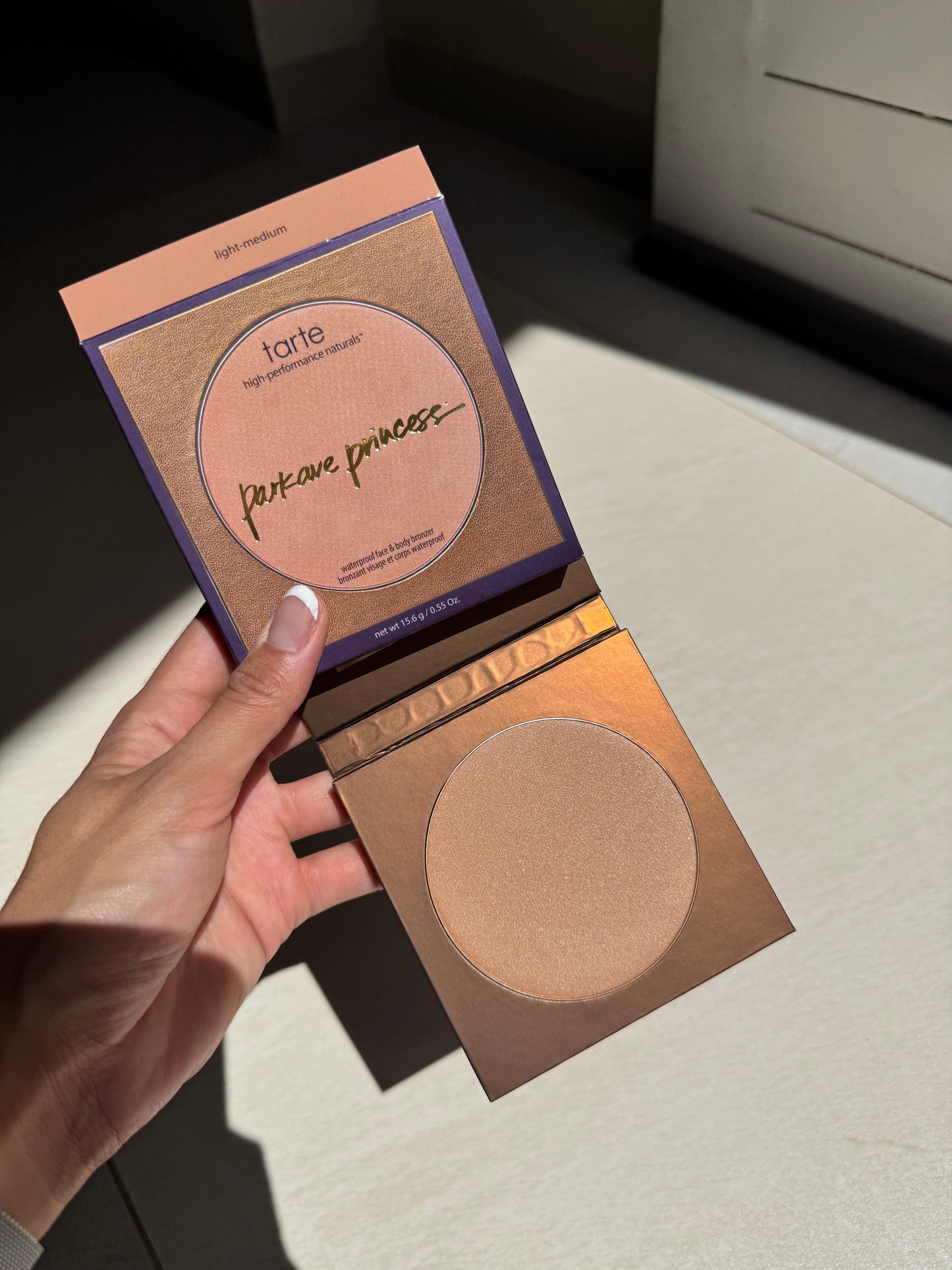 Park ave princess™ waterproof face & body bronzer Tono- Light-medium Tarte