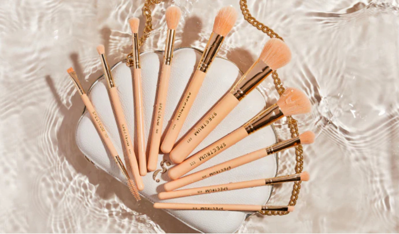 Glam Clam Brush Set 10- Piece Spectrum