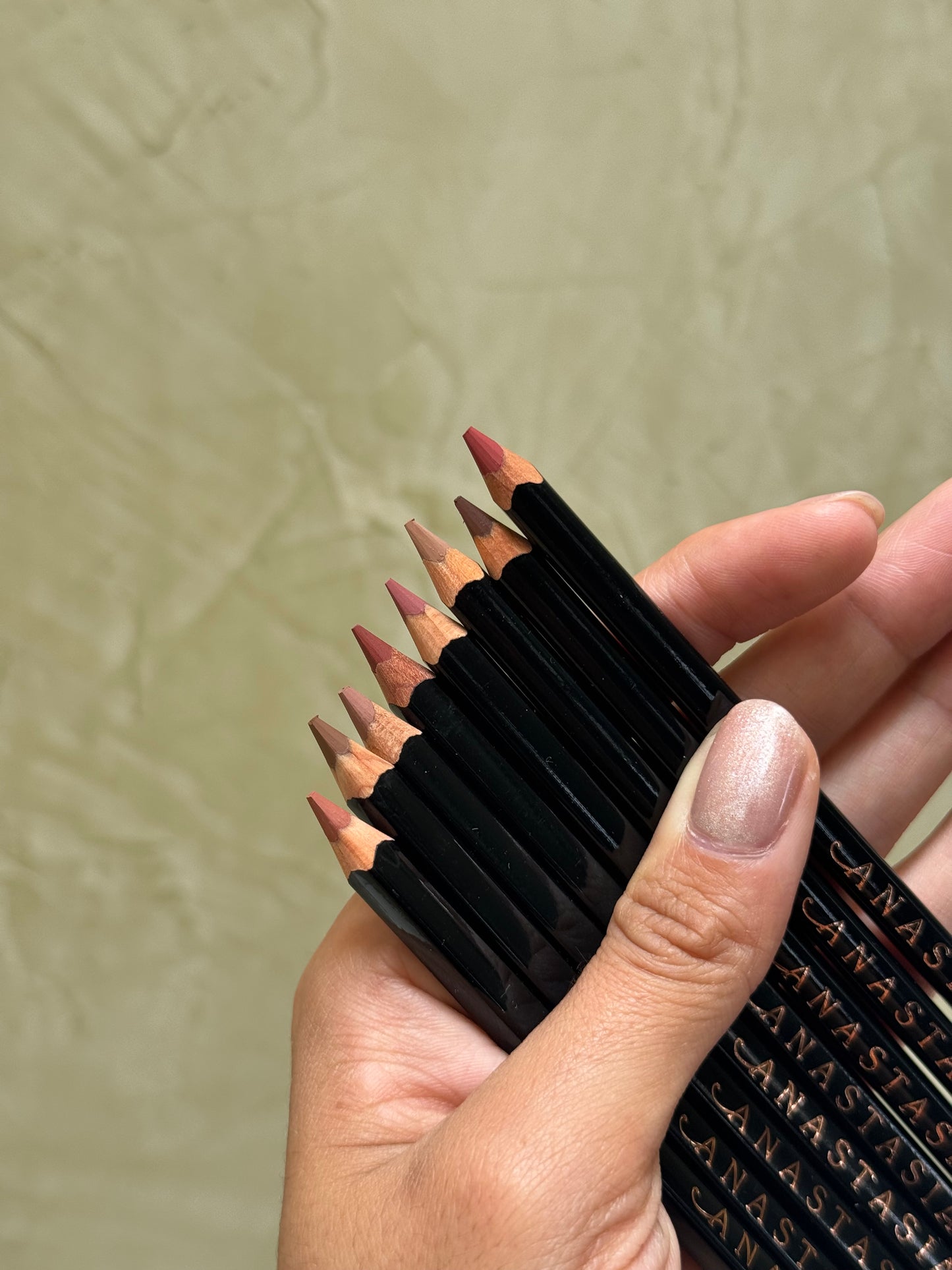 Anastasia Beverly Hills Velvety-Matte Precision Shaping Lip Liner
