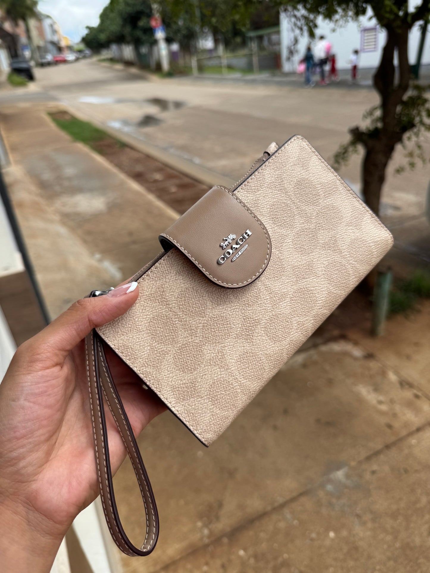 Phone Wallet COACH In Signature Canvas Silver/Sand/Taupe