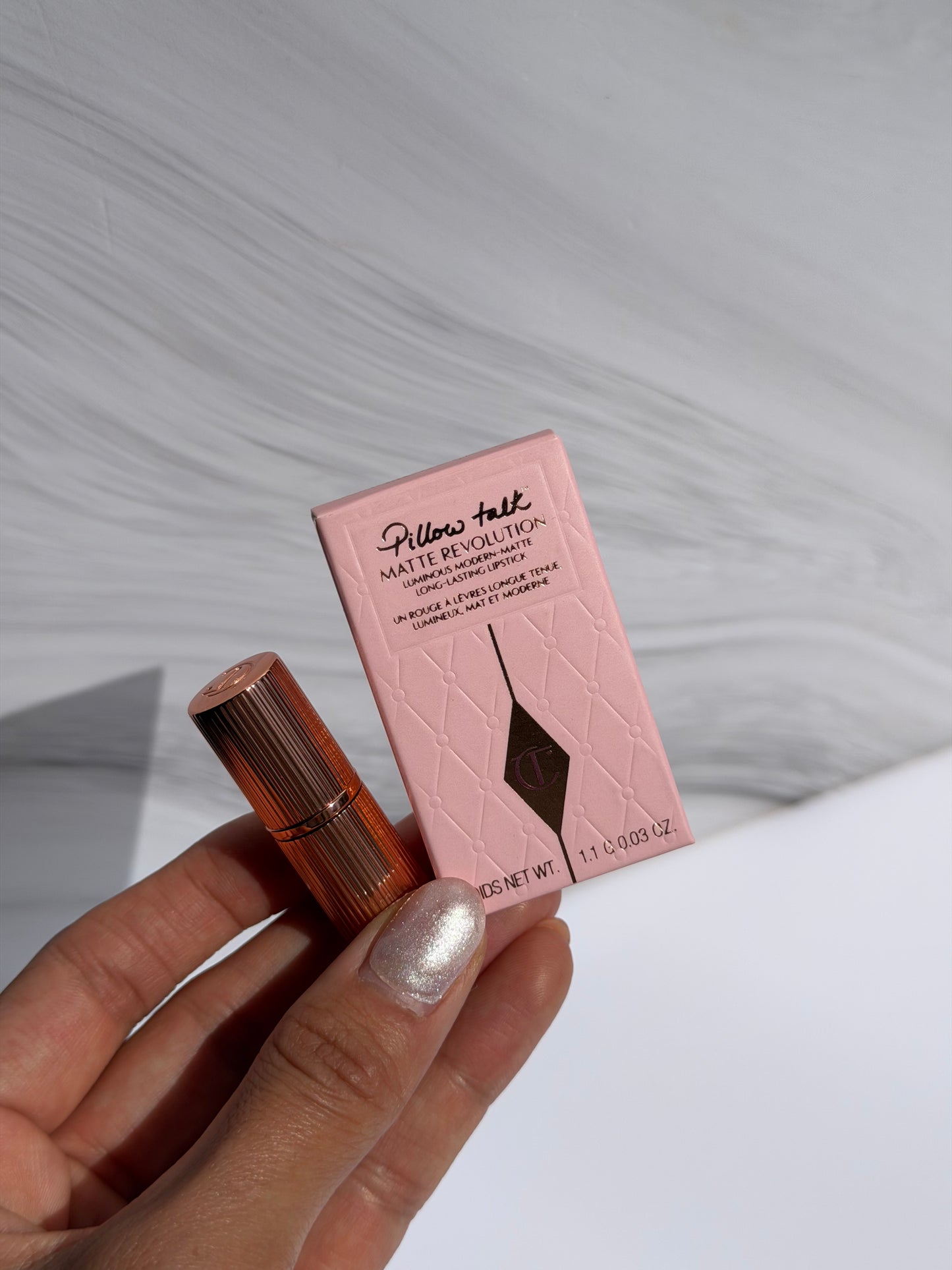 Mini Charlotte Tilbury Matte Revolution Hydrating Lipstick Tono- Pillow Talk Medium