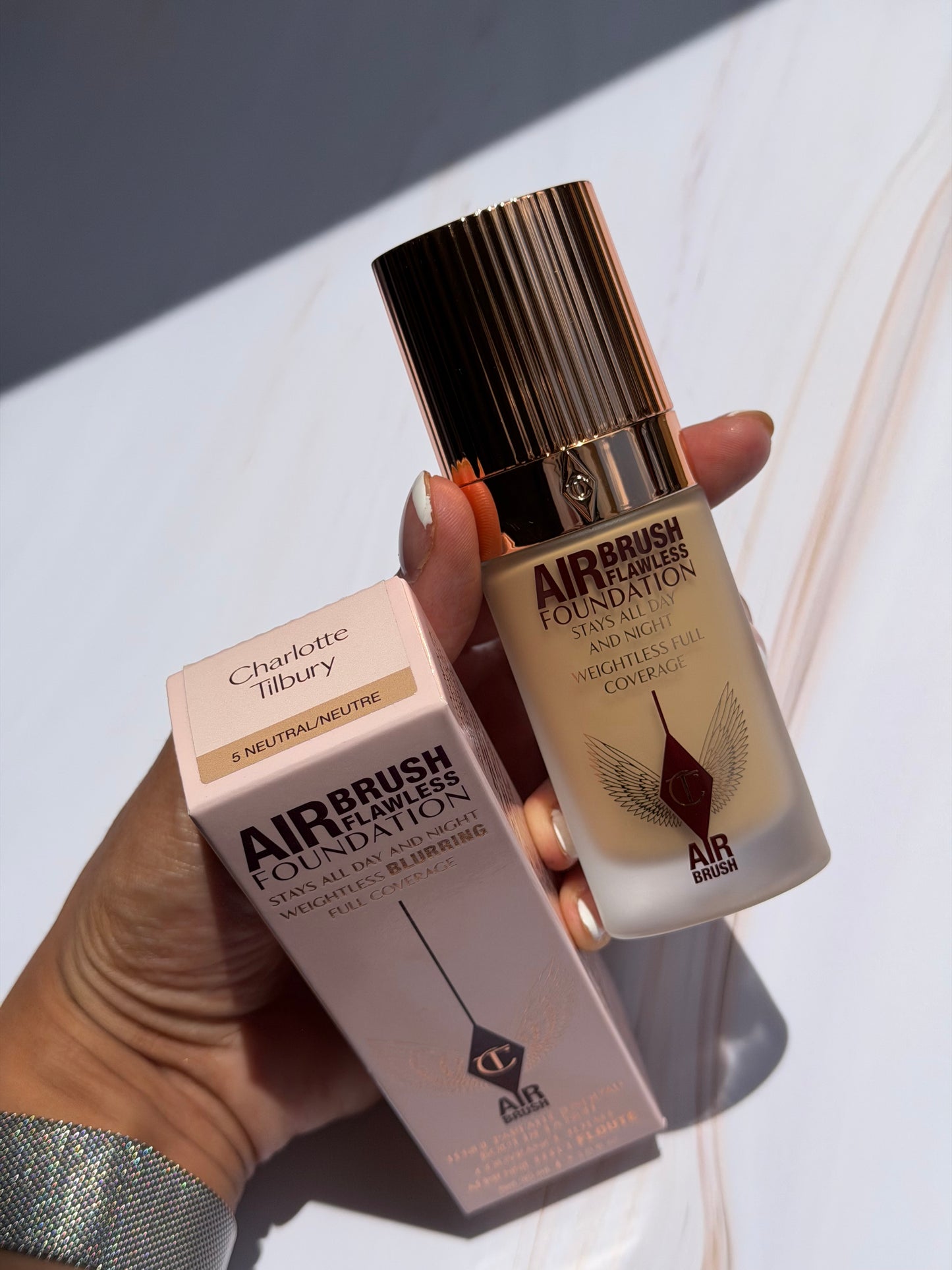Charlotte Tilbury- Airbrush Flawless Blurring & Matte Full Coverage Foundation