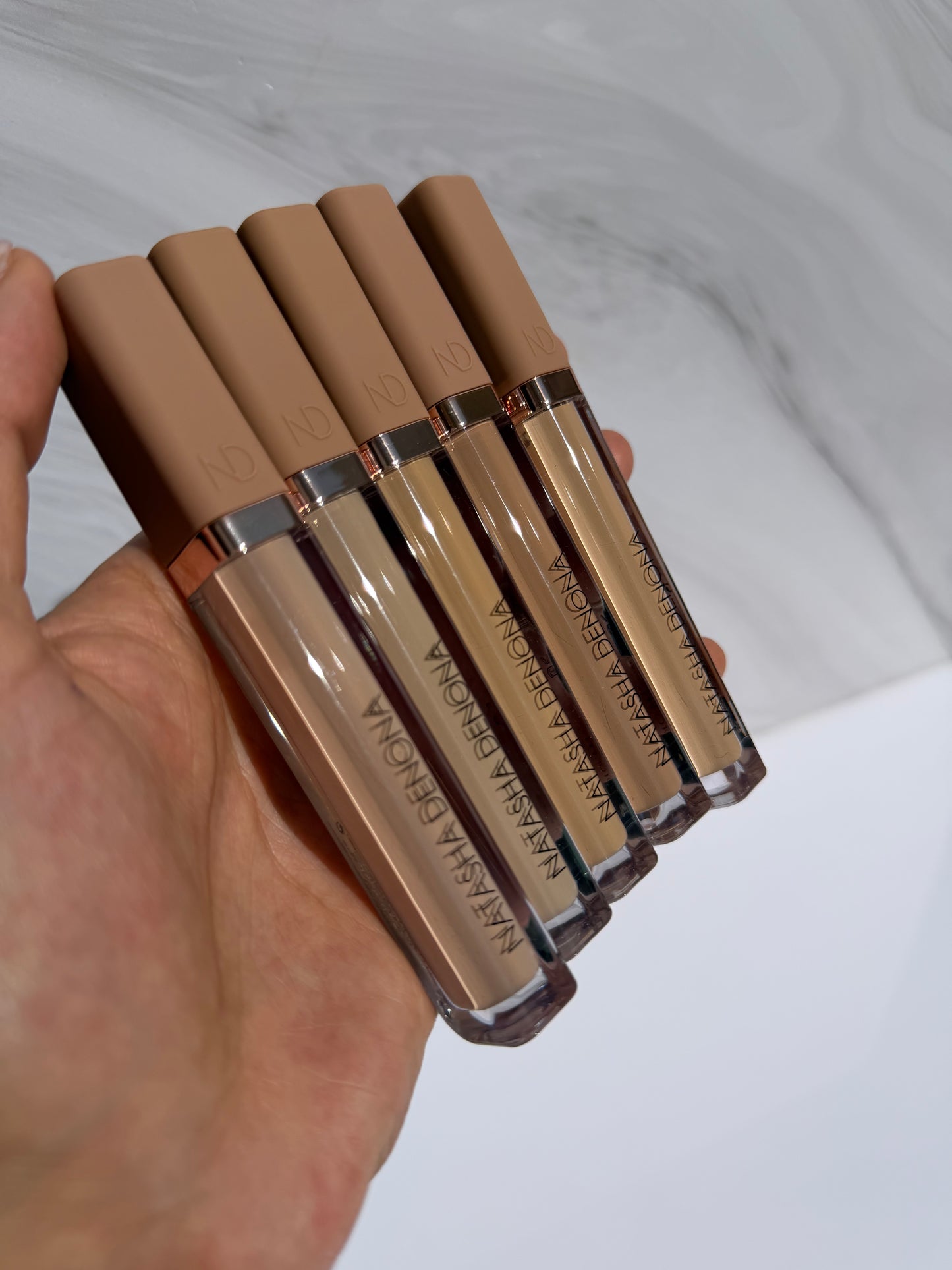 NATASHA DENONA Hy-Glam Brightening & Hydrating Medium to Full Coverage Crease Proof Serum Concealer