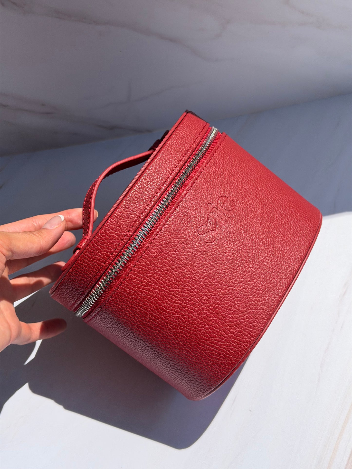 The Mini Vanity Case - Saie / Neceser Mini Rojo Burgundy