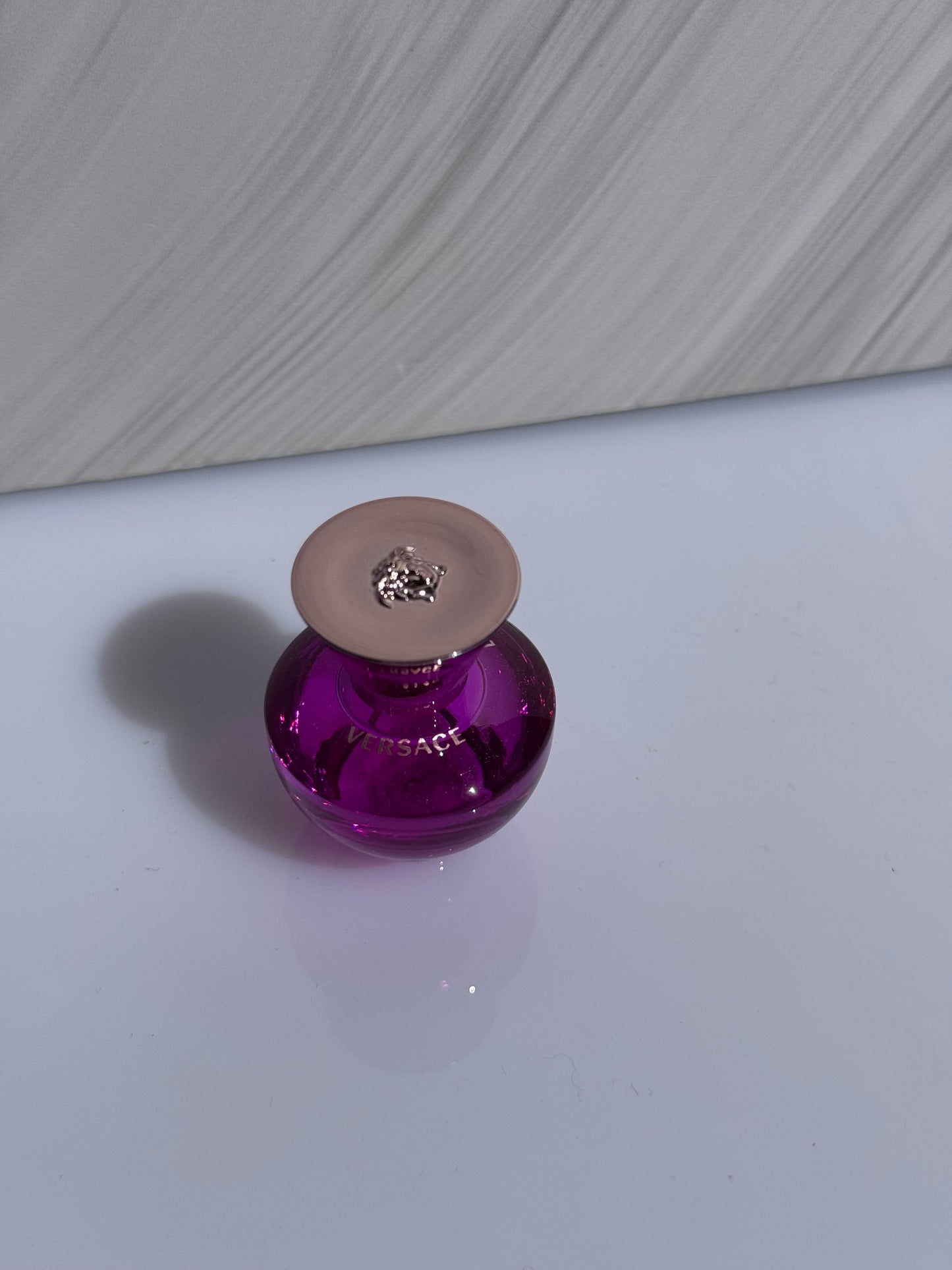 Mini EDP Dylan Purple VERSACE 5ml SIN CAJA