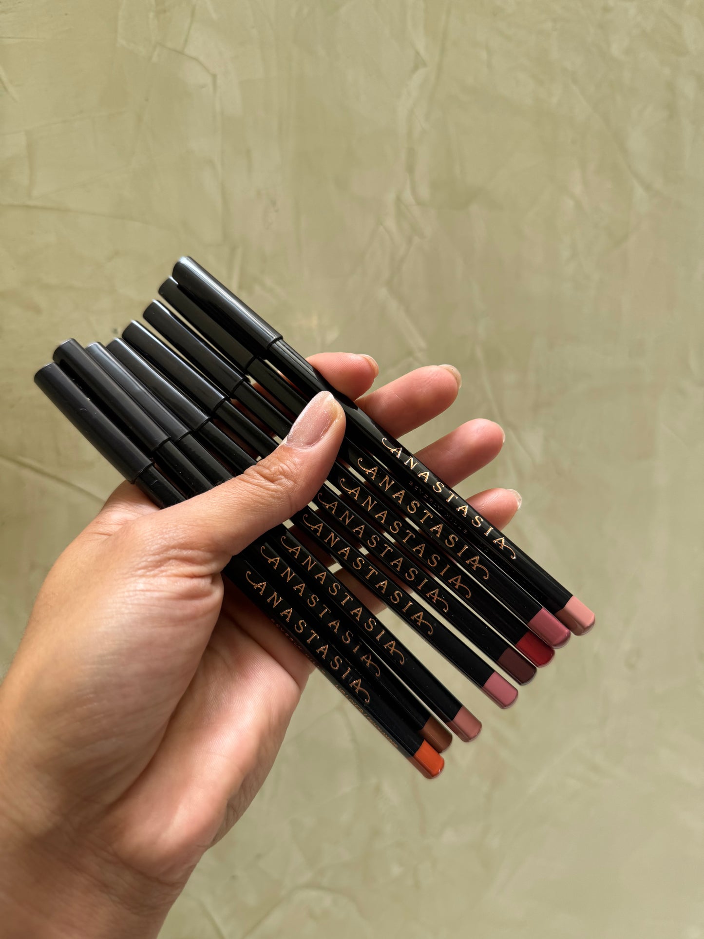 Anastasia Beverly Hills Velvety-Matte Precision Shaping Lip Liner