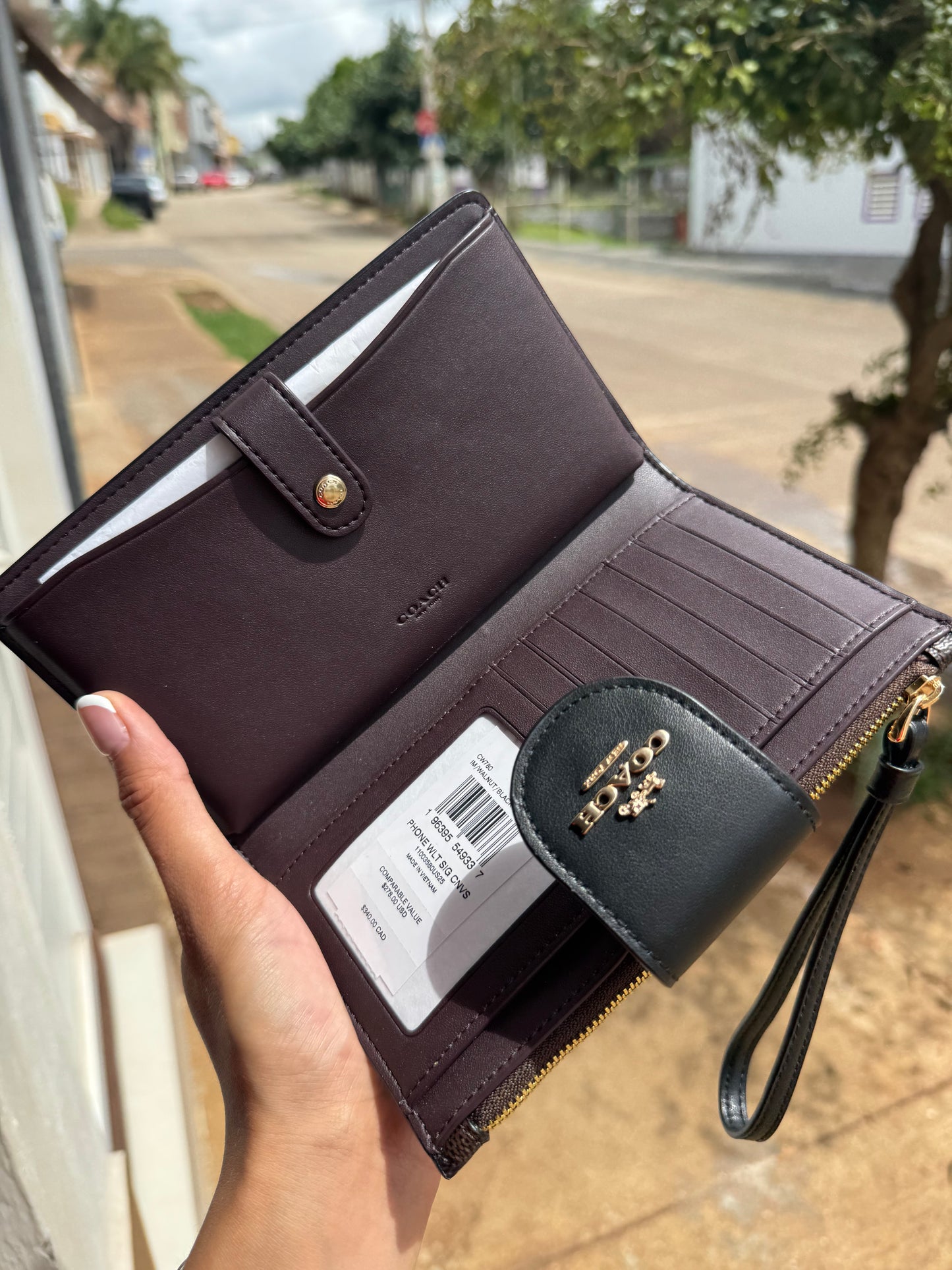 Phone Wallet COACH In Signature Canvas Gold/Walnut/Black