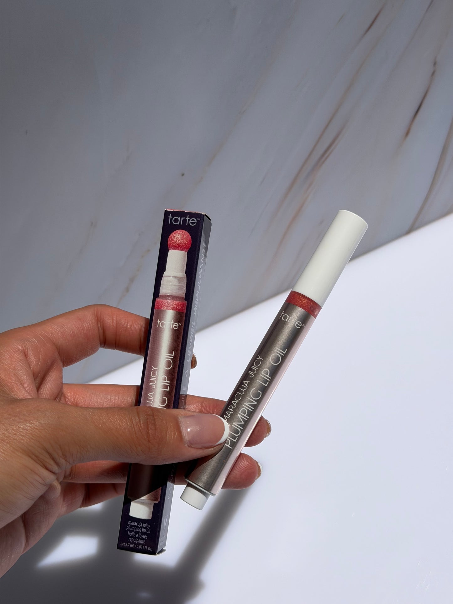 Maracuja juicy plumping lip oil- Tarte tono Shimmering Pink Grapefruit