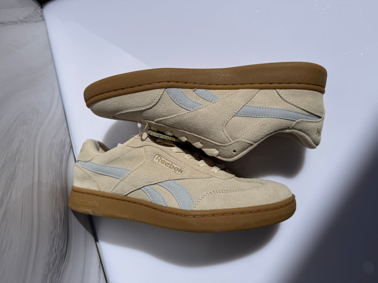 Tenis Reebok 25MX Beige con Azul