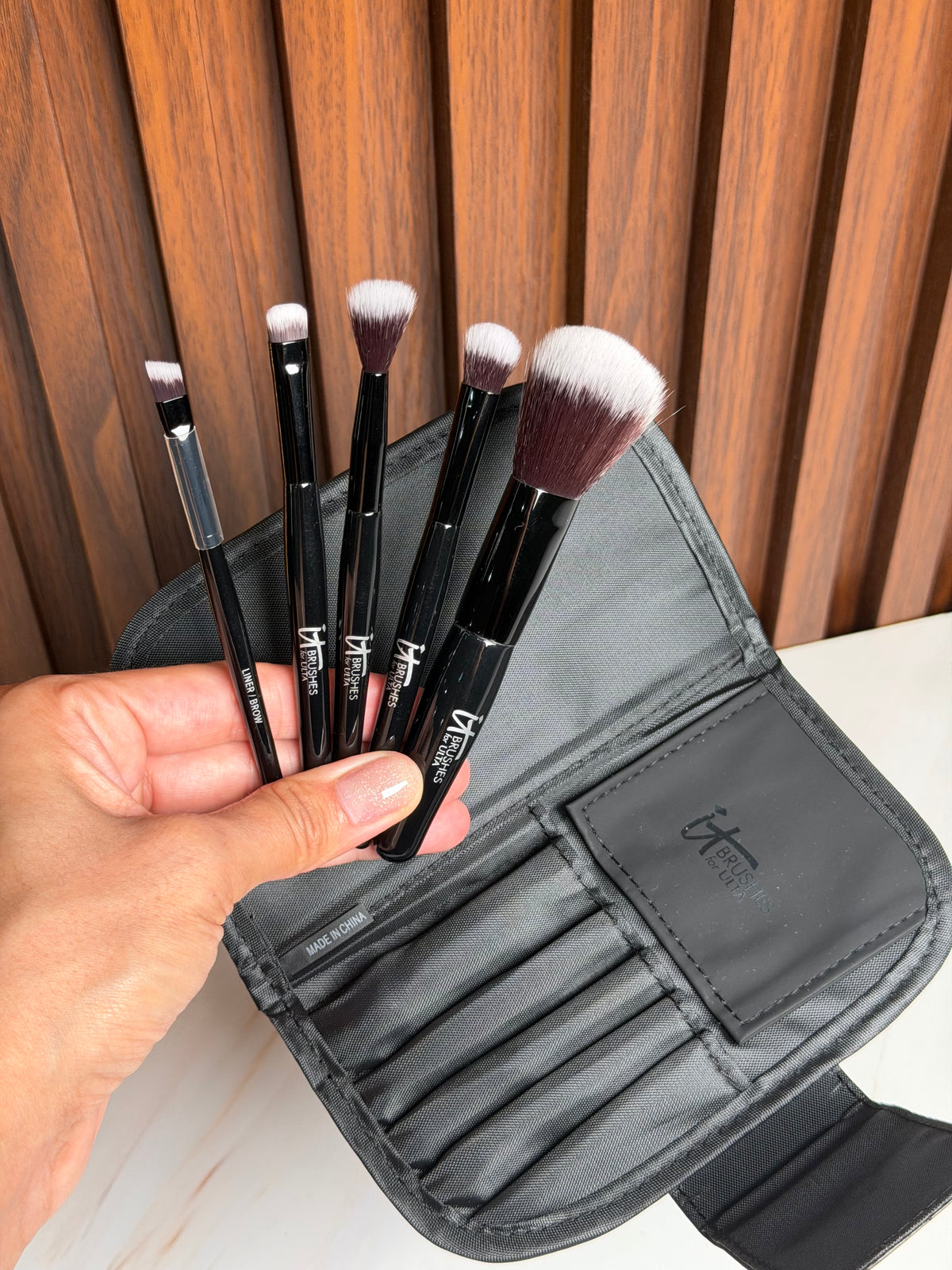 IT Brushes For ULTA- Your Face & Eye Essentials Mini 5 Pc Travel Brush Set
