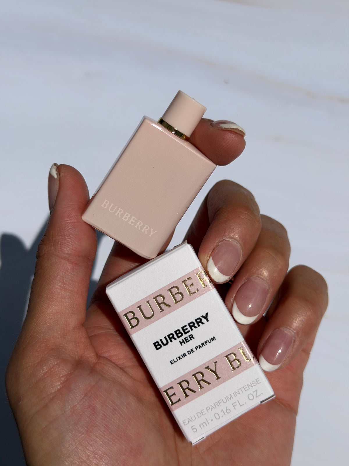 Her Elixir de Parfum with Dark Red Berries, Jasmine & Vanilla 5ml