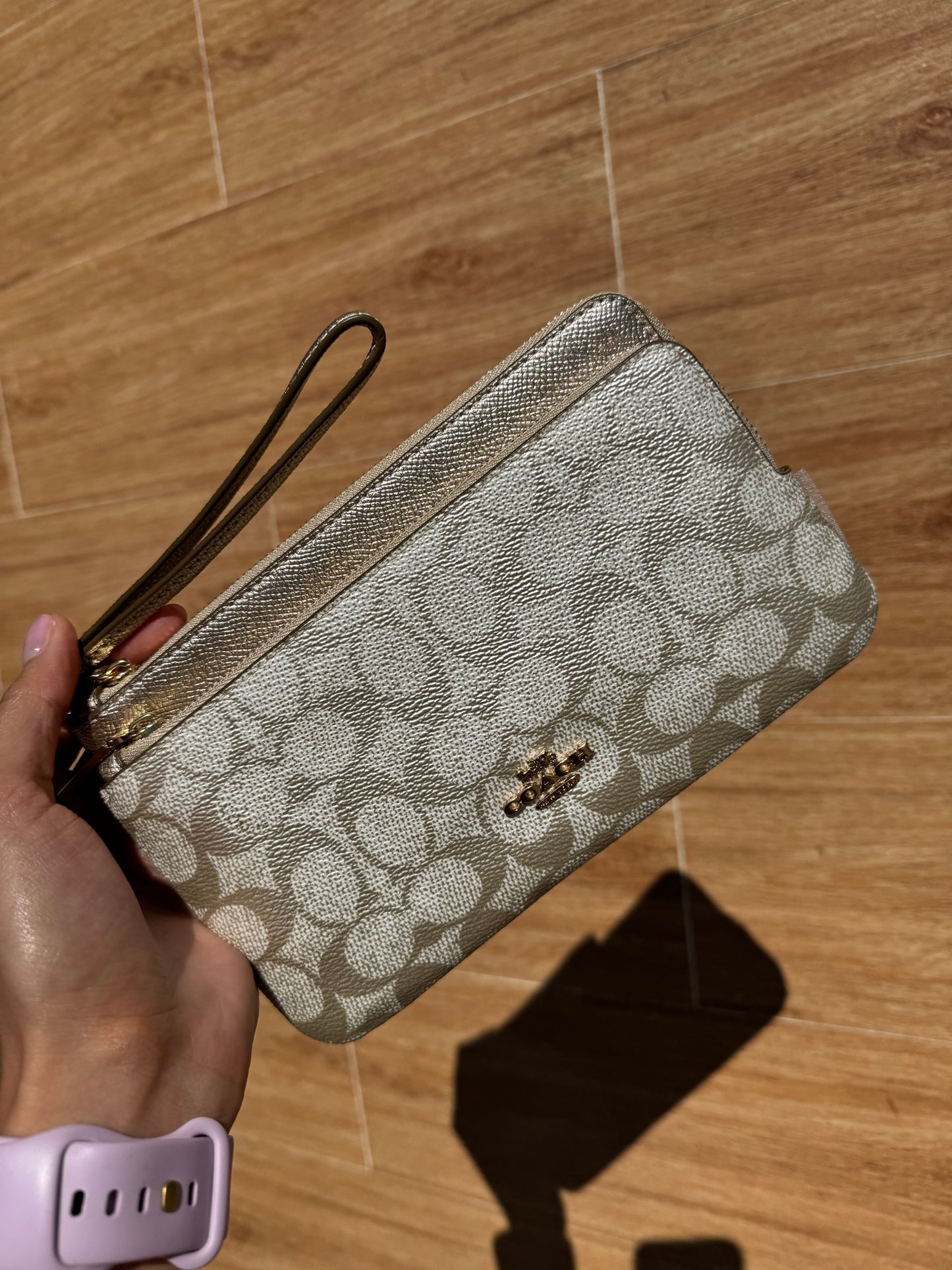 Muñequera Coach doble cierre edicion limitada Light Champagne