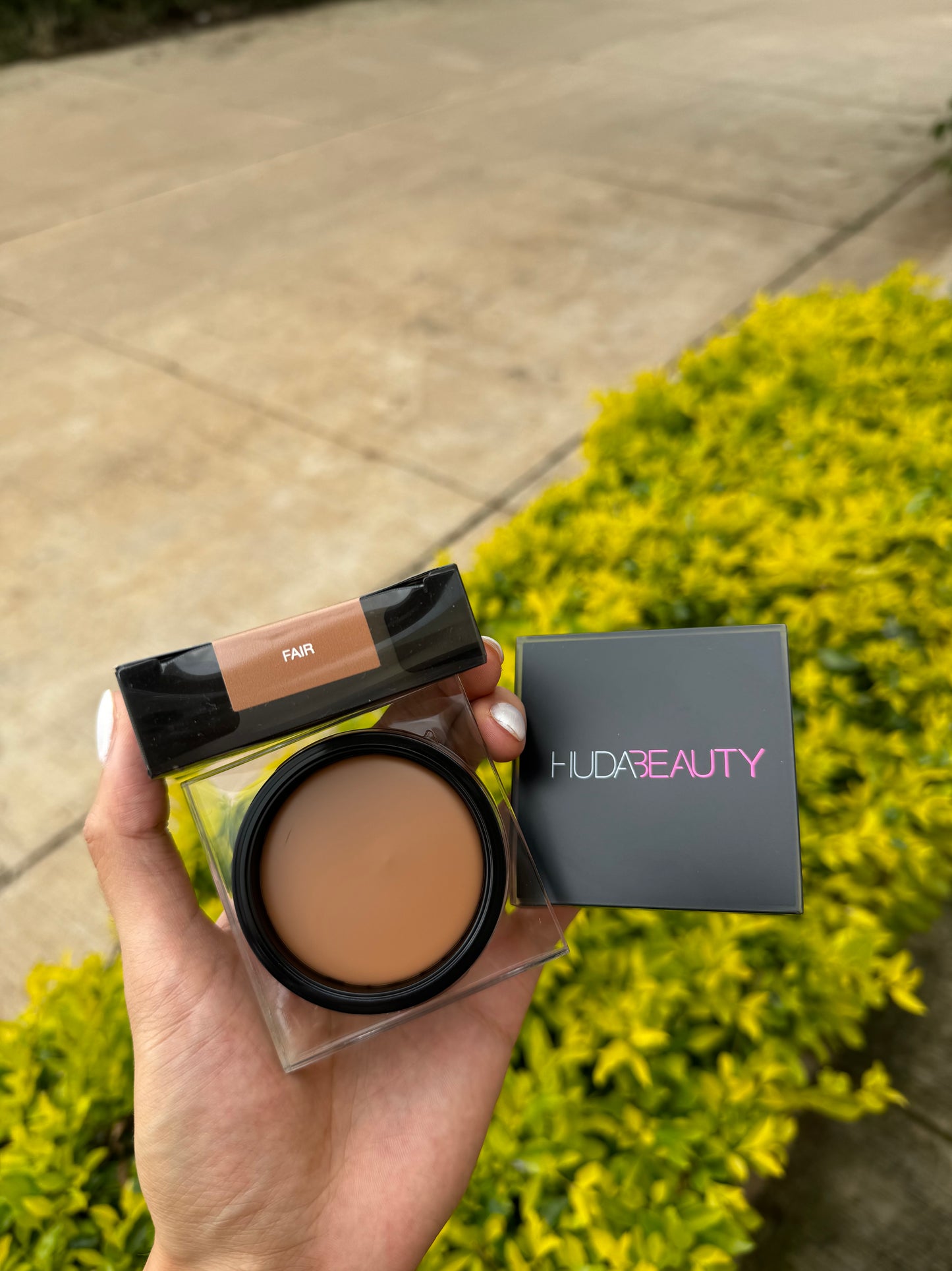 TANTOUR Contour & Bronzer Cream HUDA BEAUTY tono FAIR