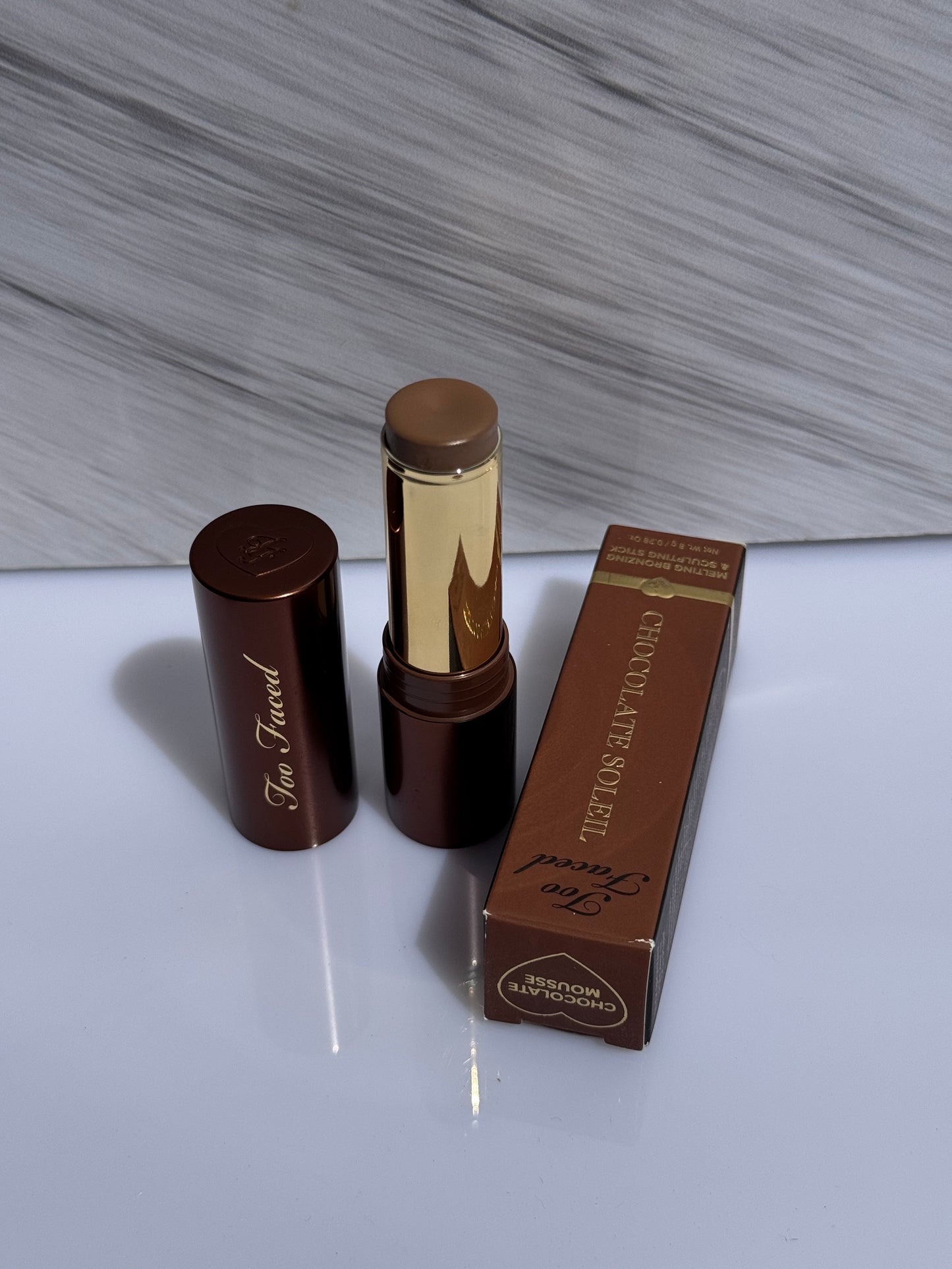 Too Faced- Chocolate Soleil Melting Bronzing & Sculpting Stick