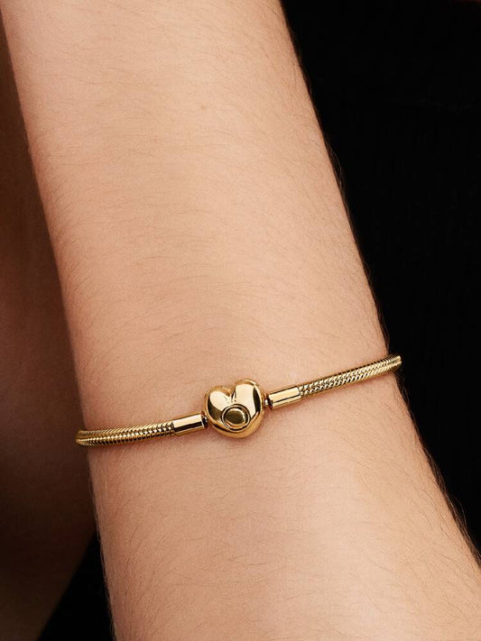 Pulsera de Cadena de Serpiente con Cierre de Corazón Recubrimiento en oro de 14k PANDORA 18cm