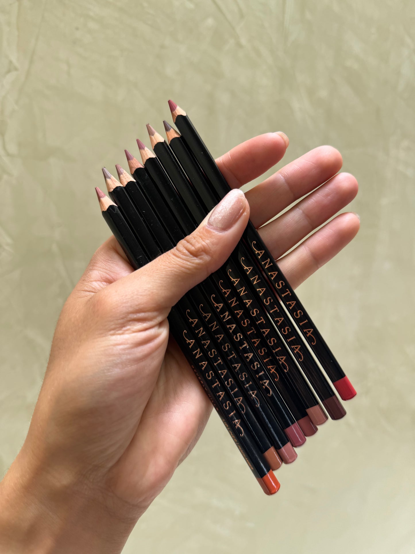 Anastasia Beverly Hills Velvety-Matte Precision Shaping Lip Liner